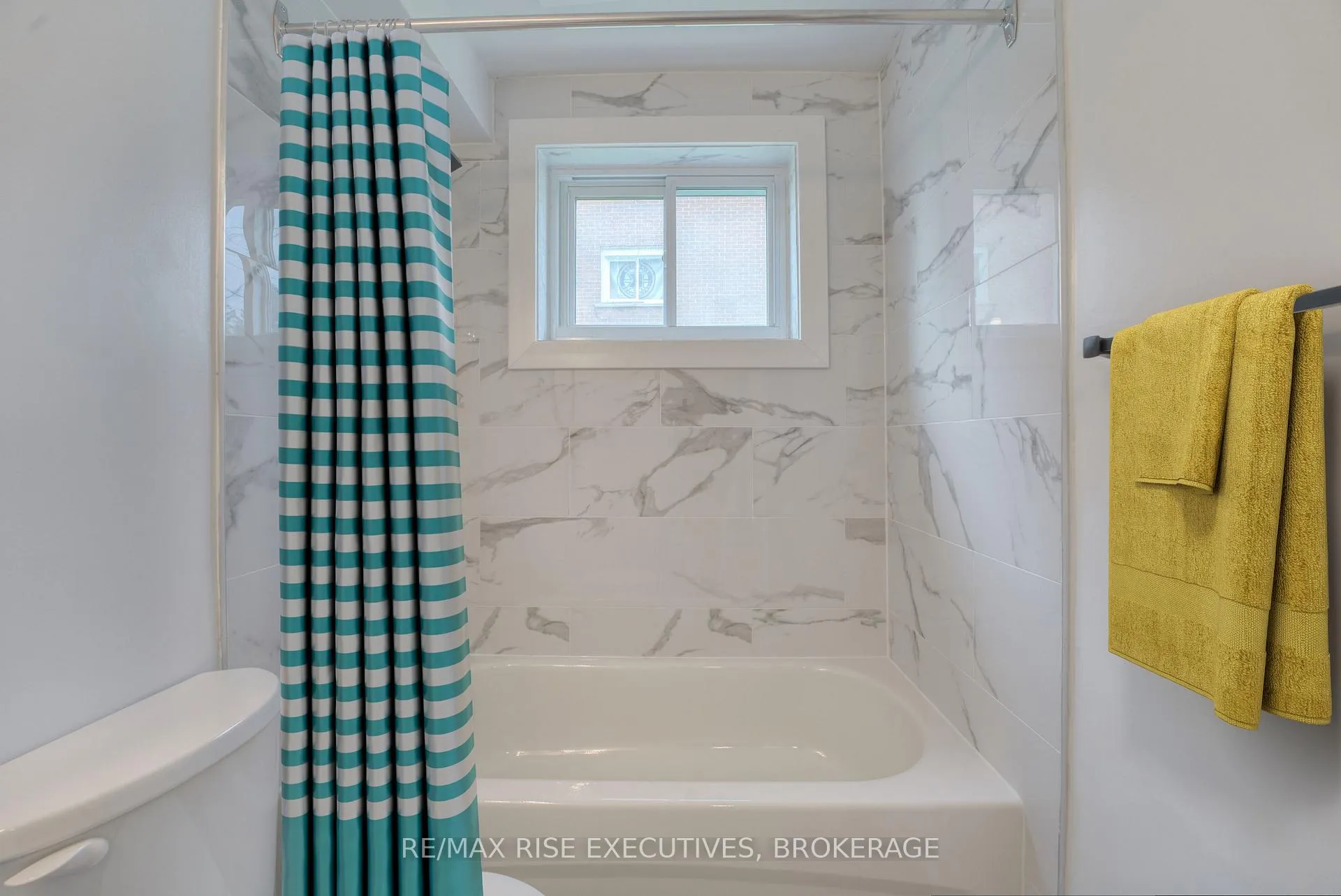 Photo 11 of Unit 3, 103 Day Street, Kingston, East of Sir John A. Blvd — HOMEH
