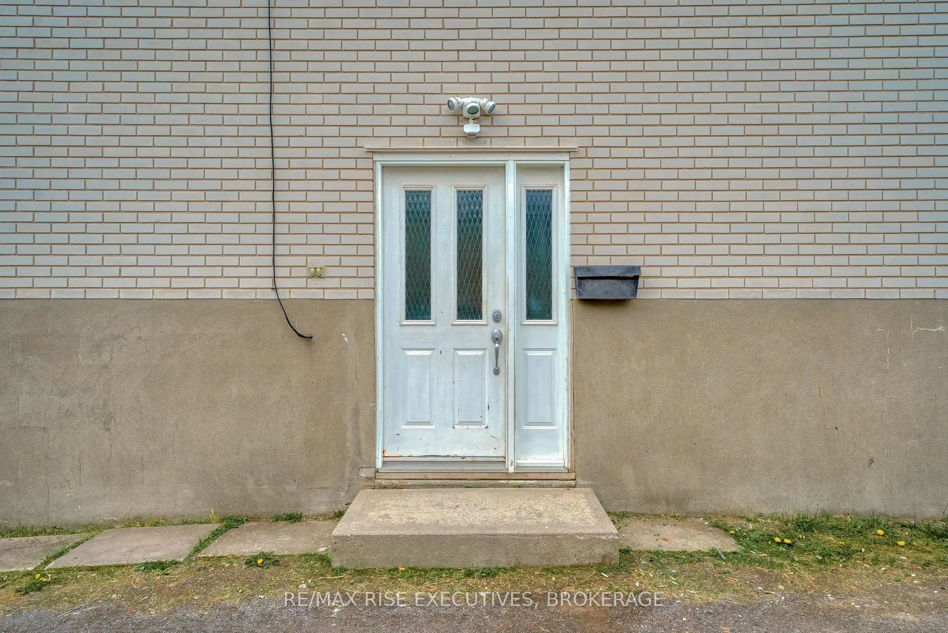 Photo 14 of Unit 3, 103 Day Street, Kingston, East of Sir John A. Blvd — HOMEH