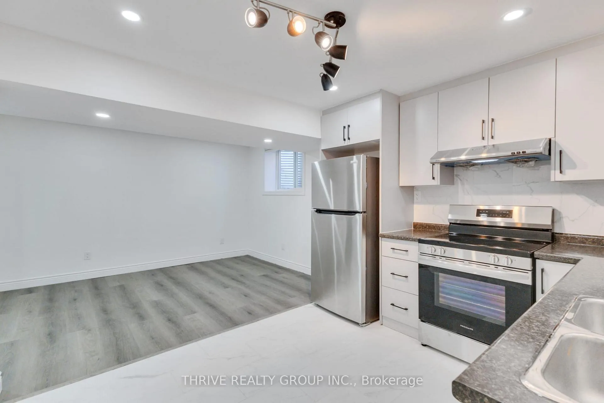 Photo 5 of Unit Lower, 2043 Cedarpark Drive, London, North D — HOMEH