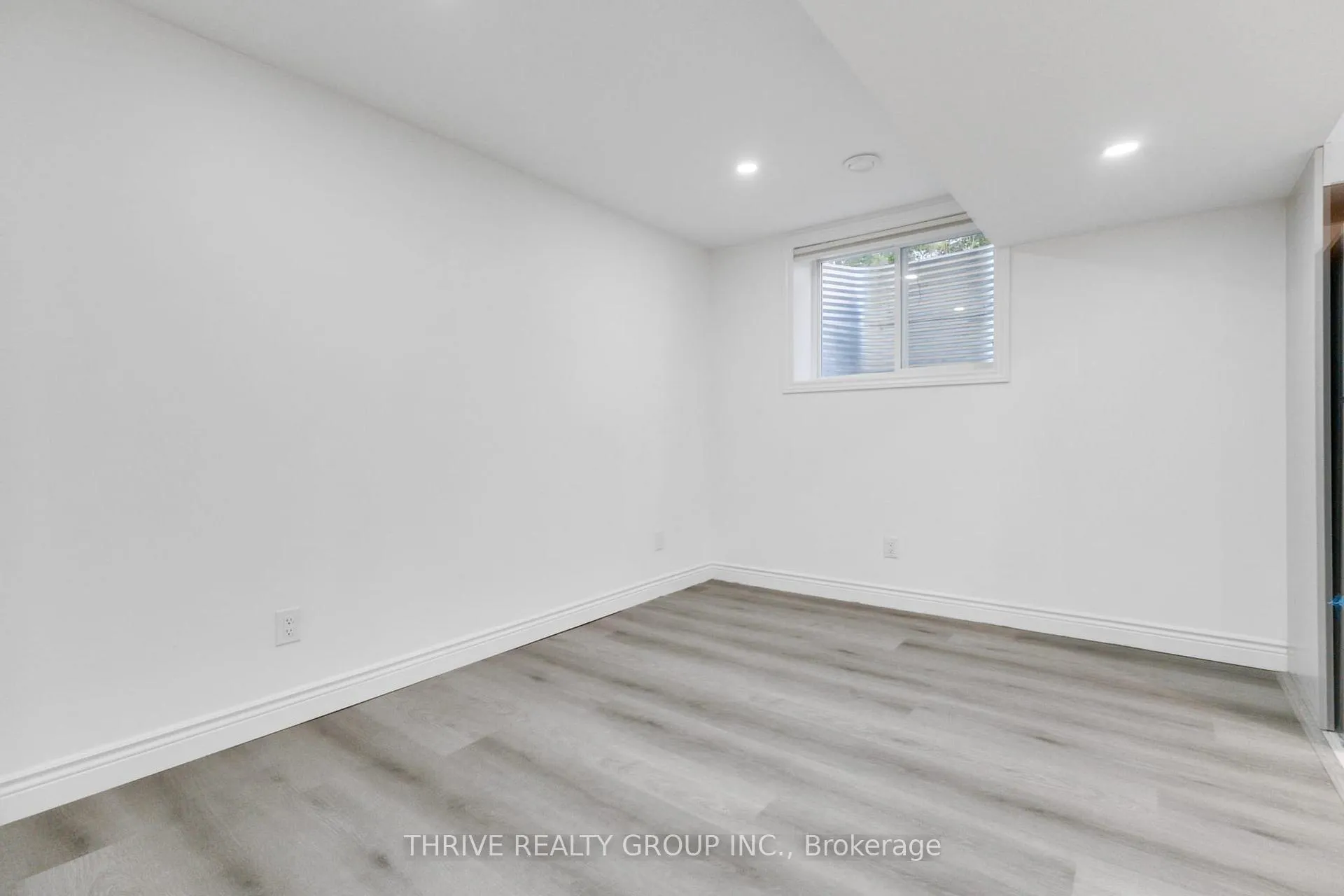 Photo 12 of Unit Lower, 2043 Cedarpark Drive, London, North D — HOMEH