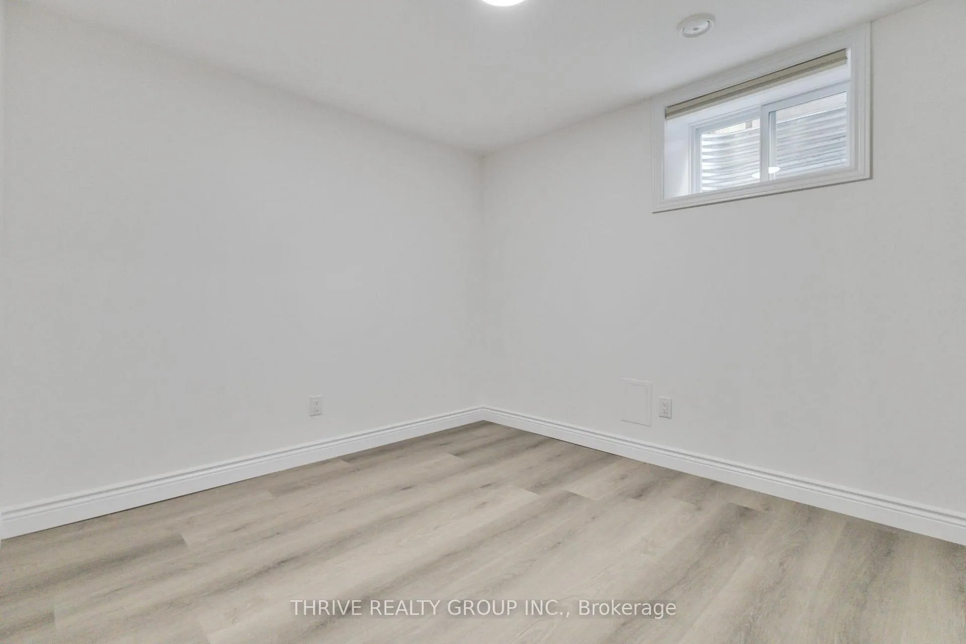 Photo 14 of Unit Lower, 2043 Cedarpark Drive, London, North D — HOMEH