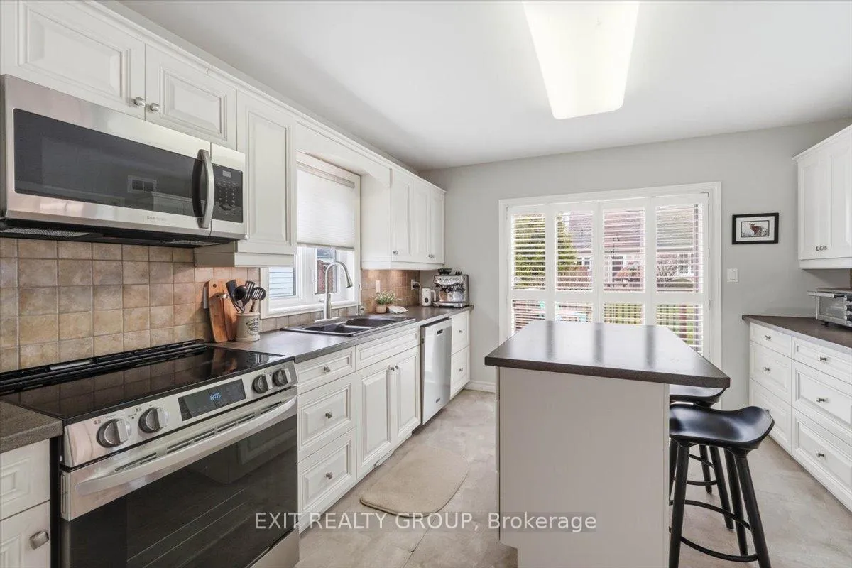 Photo 5 of 26 Lockwood Drive, Brighton — HOMEH