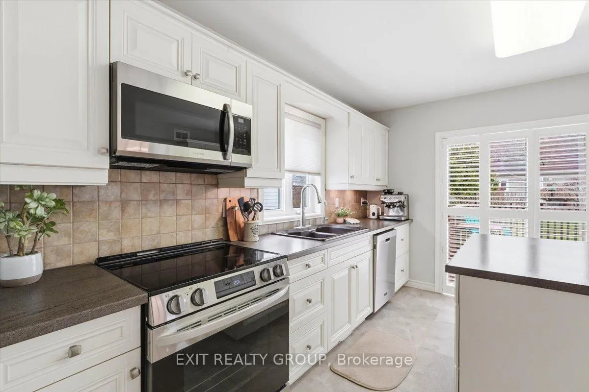Photo 7 of 26 Lockwood Drive, Brighton — HOMEH