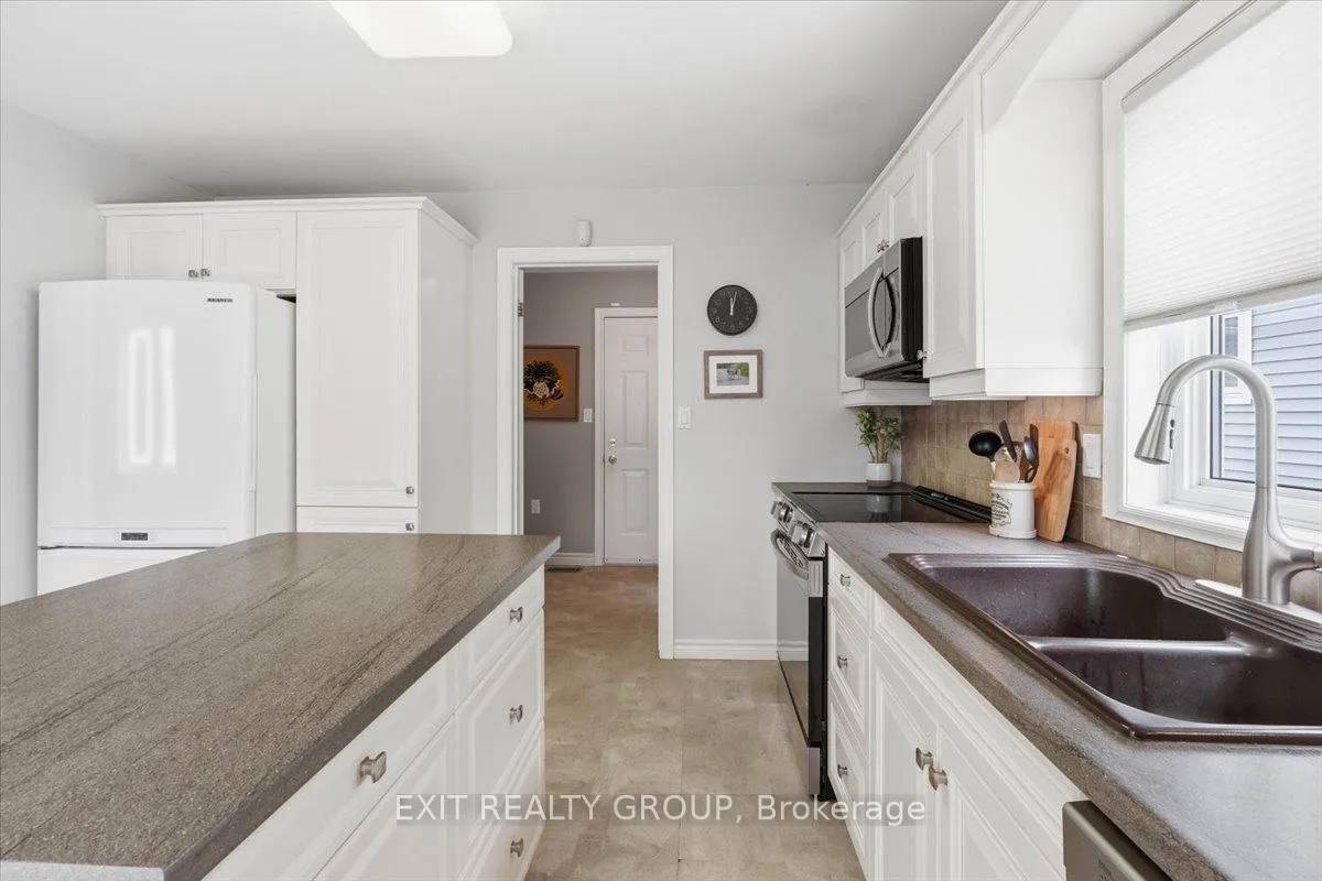 Photo 8 of 26 Lockwood Drive, Brighton — HOMEH