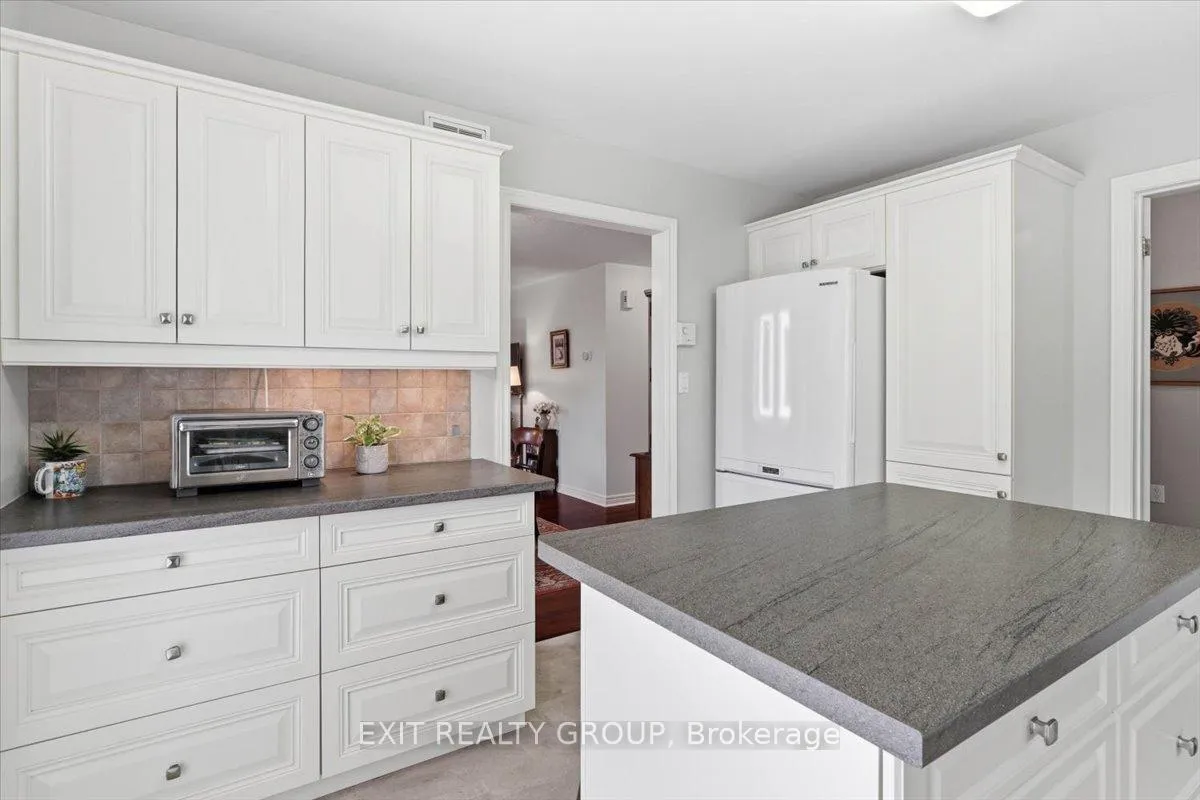 Photo 9 of 26 Lockwood Drive, Brighton — HOMEH
