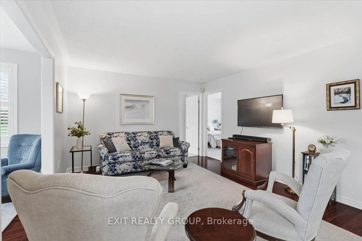 Photo 12 of 26 Lockwood Drive, Brighton — HOMEH