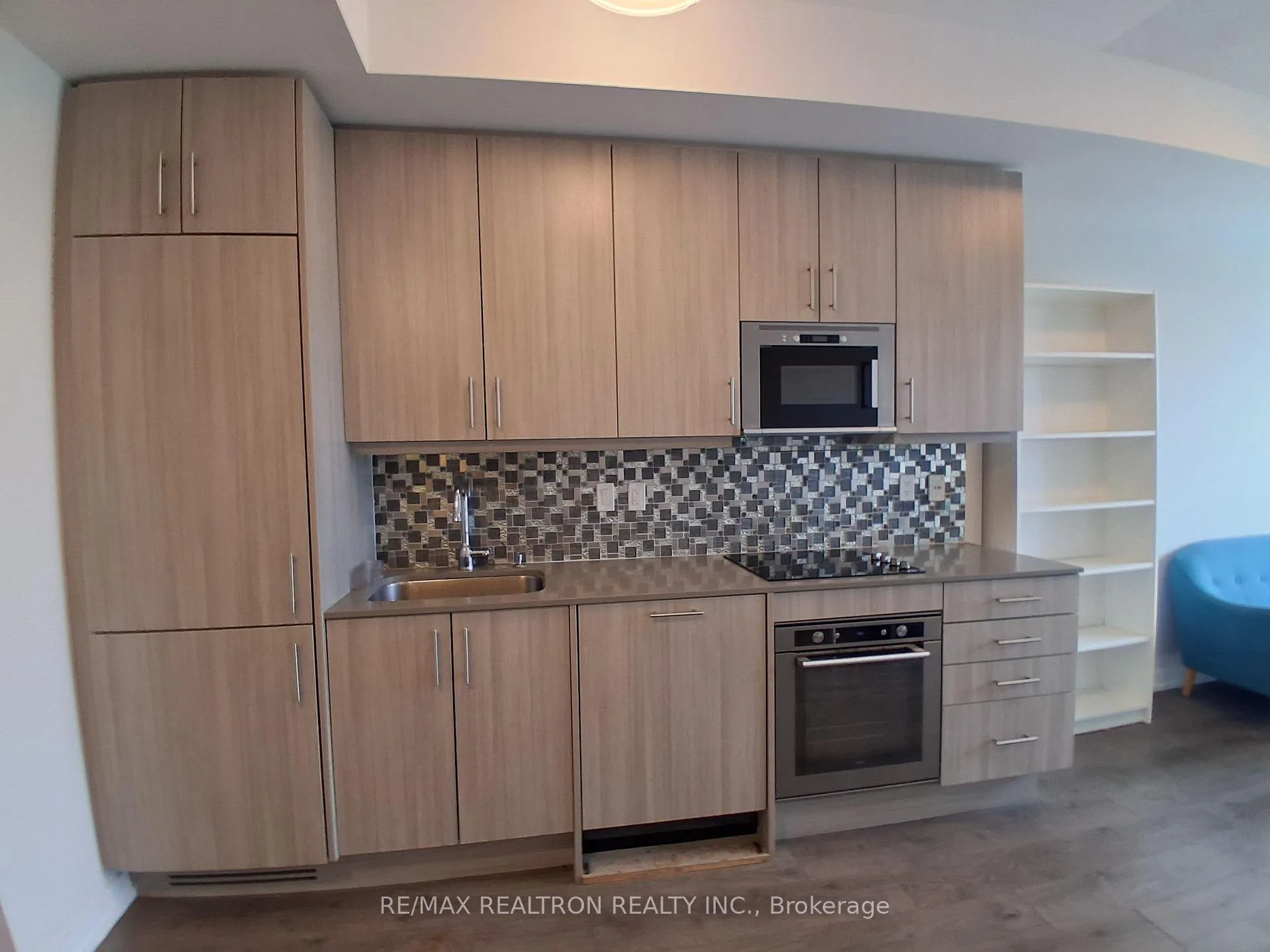Photo 2 of Unit 821, 297 College Street, Toronto, Kensington-Chinatown — HOMEH