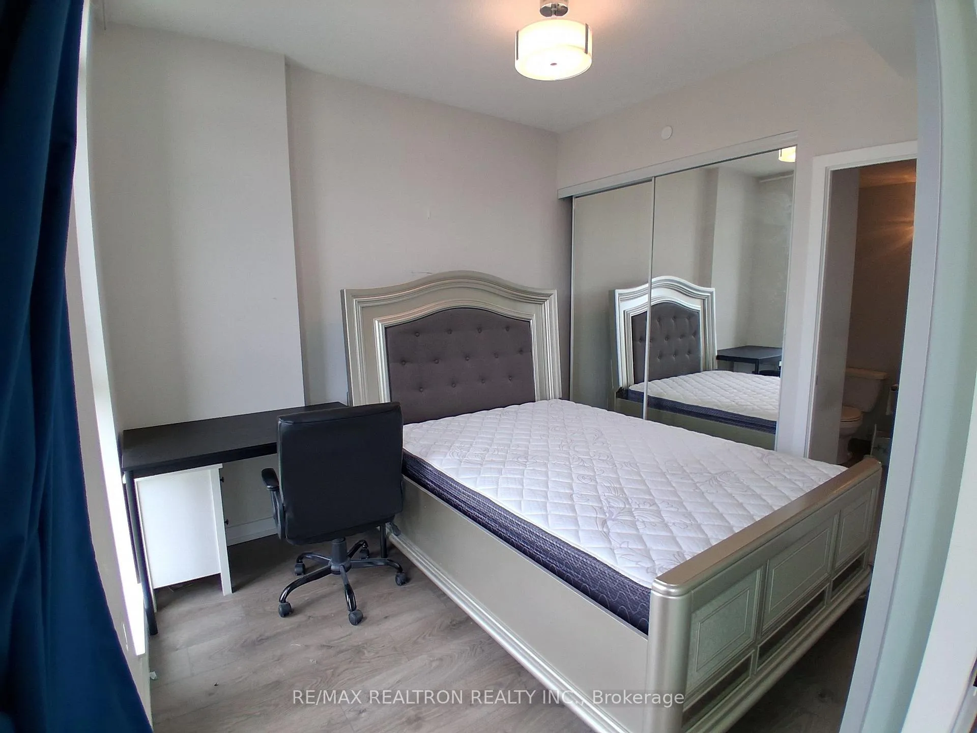 Photo 6 of Unit 821, 297 College Street, Toronto, Kensington-Chinatown — HOMEH