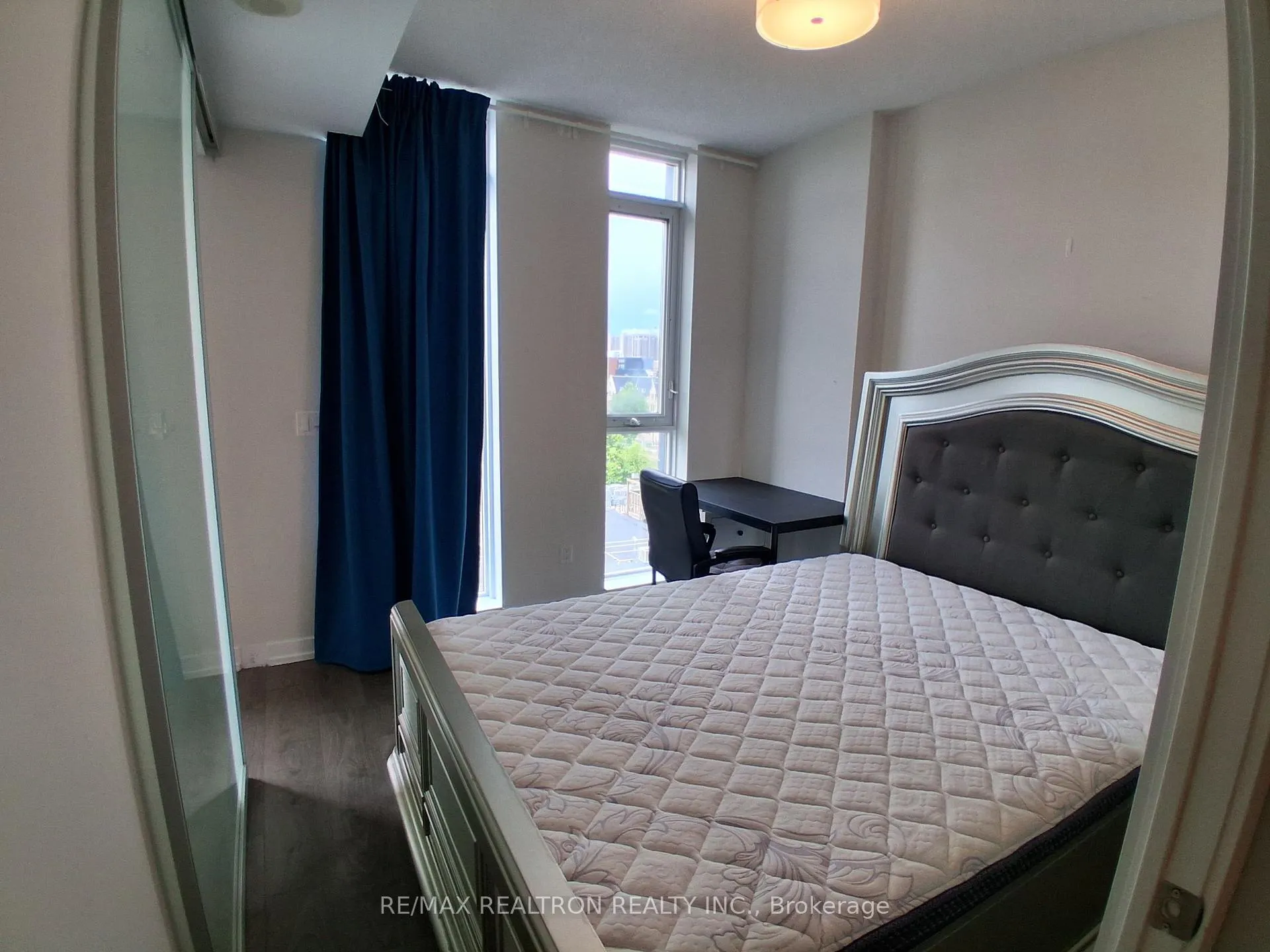 Photo 7 of Unit 821, 297 College Street, Toronto, Kensington-Chinatown — HOMEH