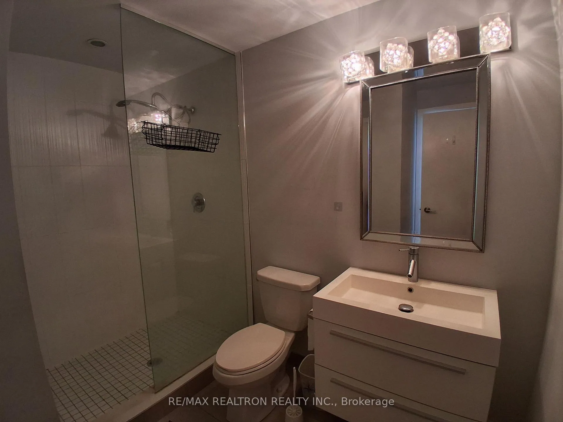 Photo 8 of Unit 821, 297 College Street, Toronto, Kensington-Chinatown — HOMEH
