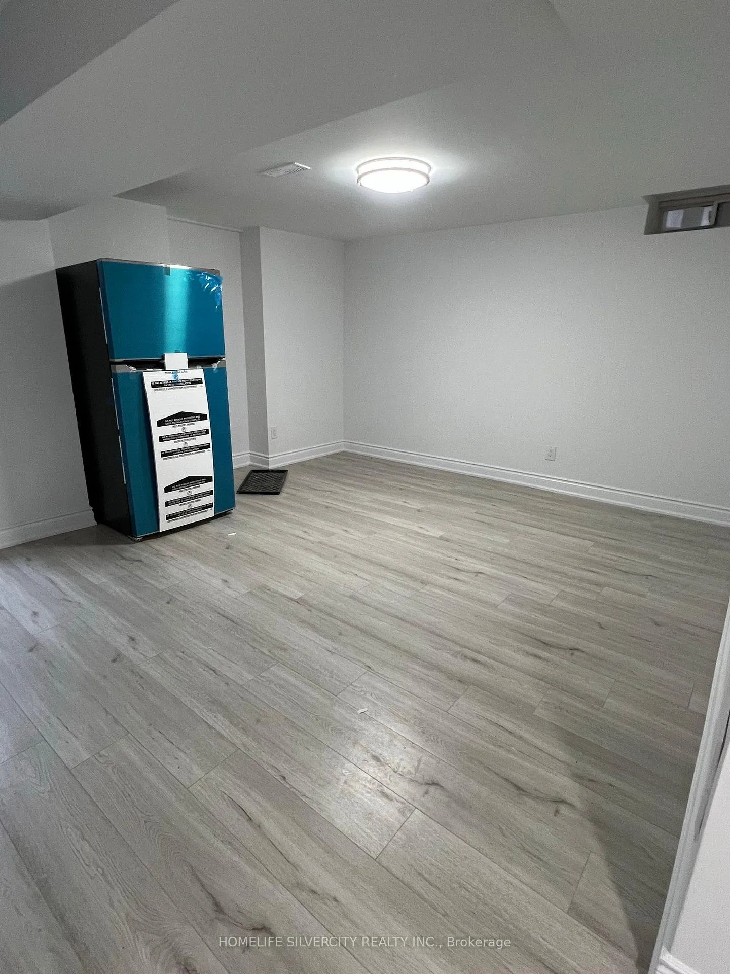 Photo 3 of Unit Bsmnt, 109 Monteith Crescent, Vaughan, Maple — HOMEH