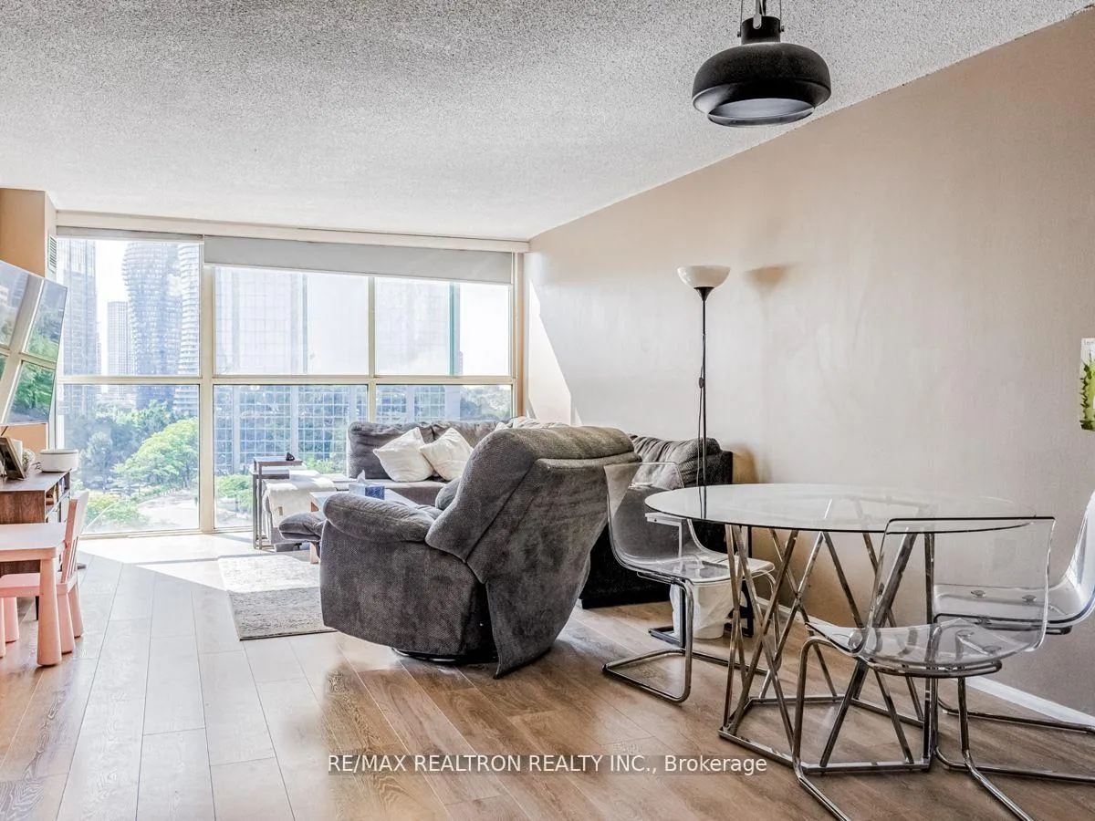 Photo 5 of Unit 618, 4185 Shipp Drive, Mississauga, City Centre — HOMEH