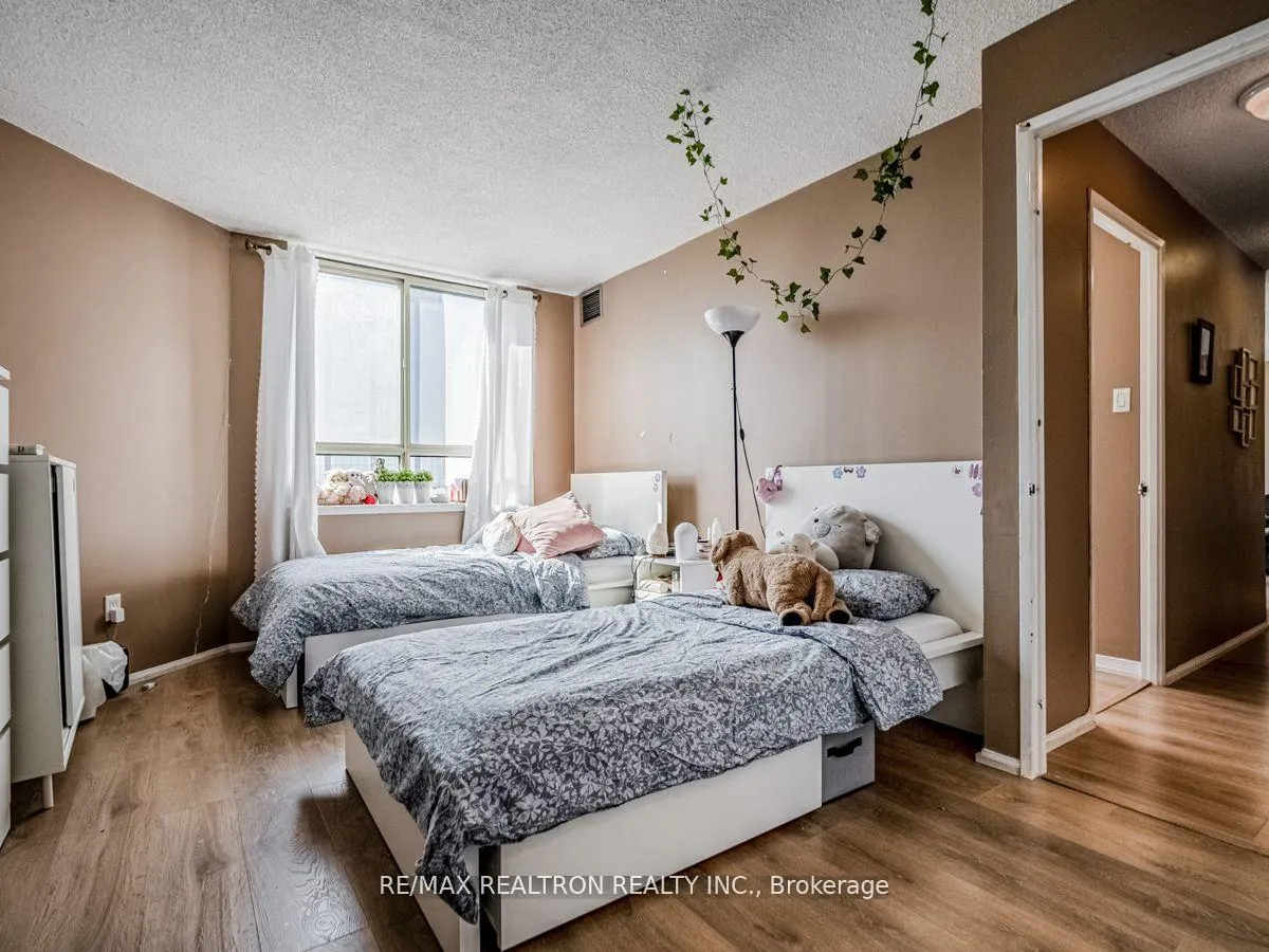Photo 8 of Unit 618, 4185 Shipp Drive, Mississauga, City Centre — HOMEH