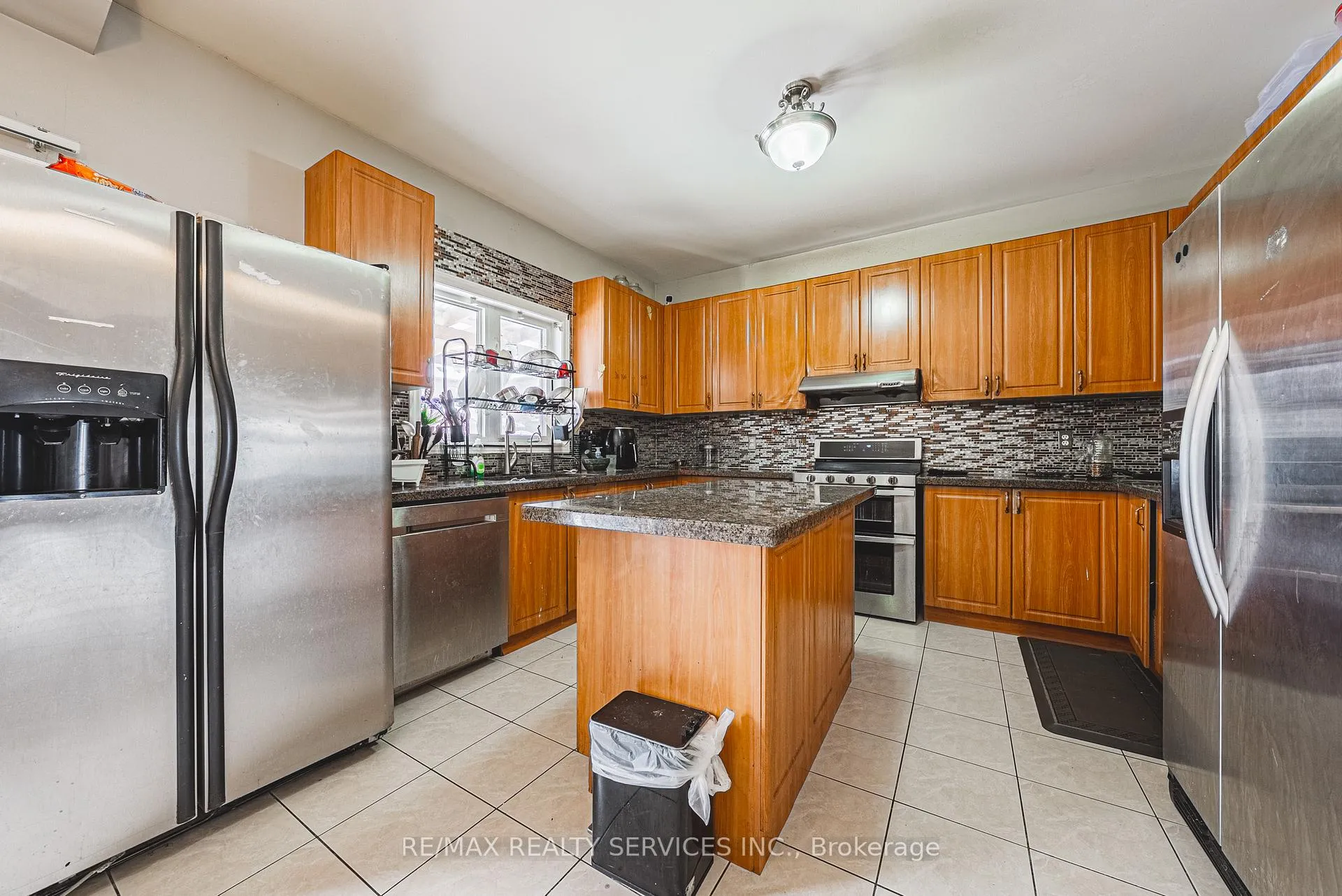 Photo 9 of 66 Citadel Crescent, Brampton, Vales of Castlemore North — HOMEH