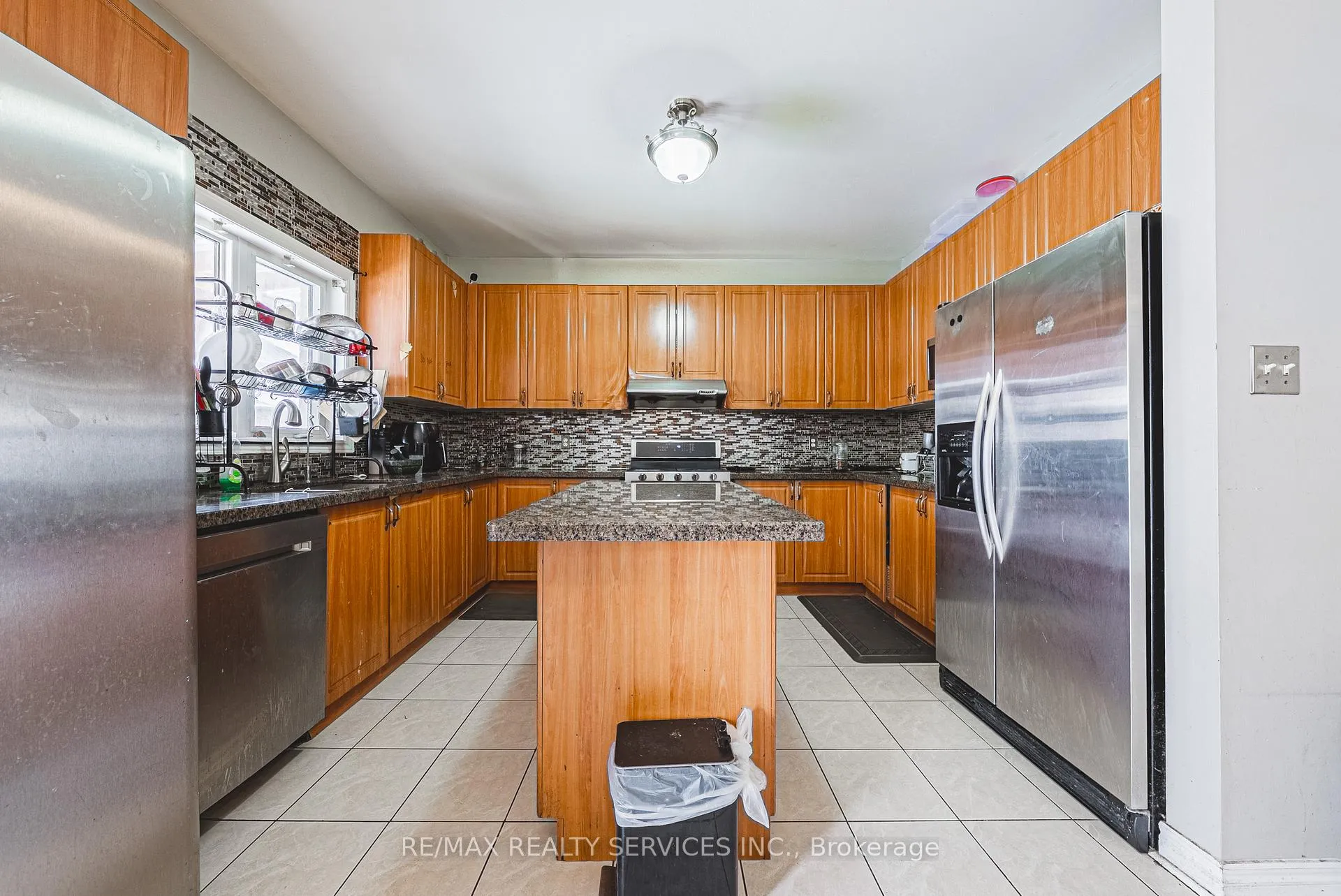 Photo 11 of 66 Citadel Crescent, Brampton, Vales of Castlemore North — HOMEH