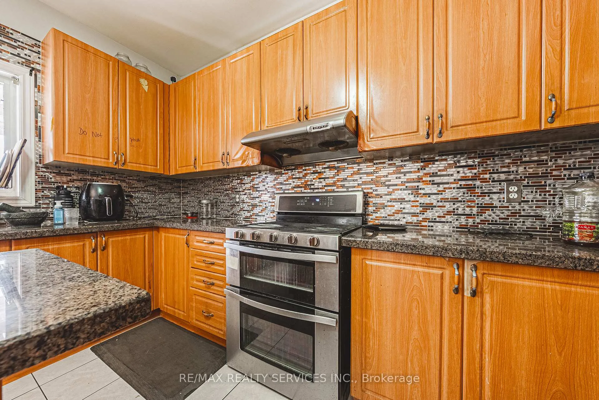 Photo 12 of 66 Citadel Crescent, Brampton, Vales of Castlemore North — HOMEH