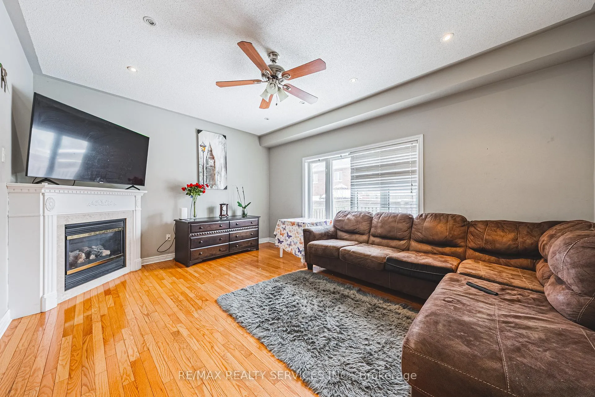 Photo 14 of 66 Citadel Crescent, Brampton, Vales of Castlemore North — HOMEH