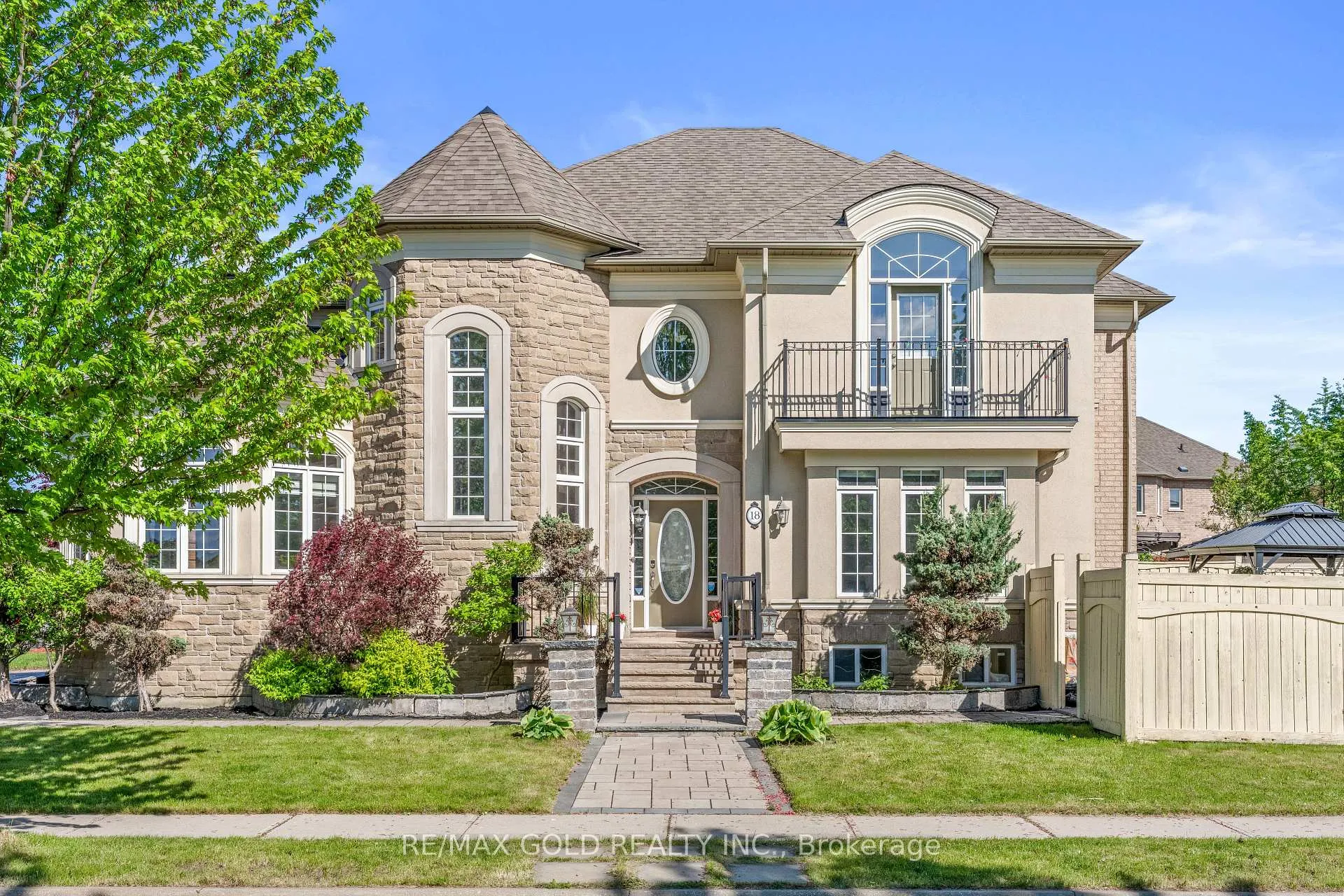 Photo 1 of 18 Hampton Springs Drive, Brampton, Bram East — HOMEH