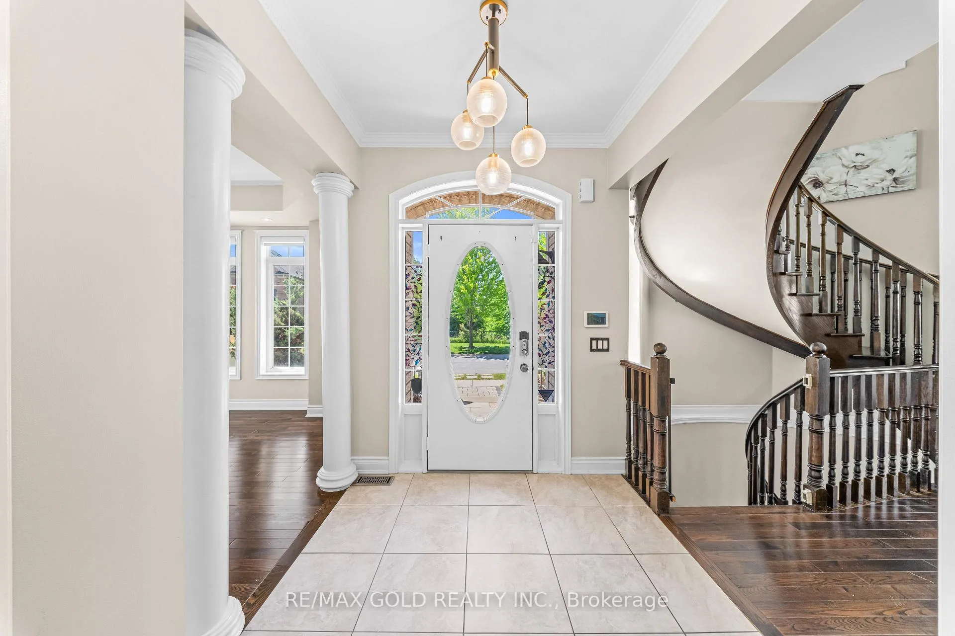 Photo 7 of 18 Hampton Springs Drive, Brampton, Bram East — HOMEH