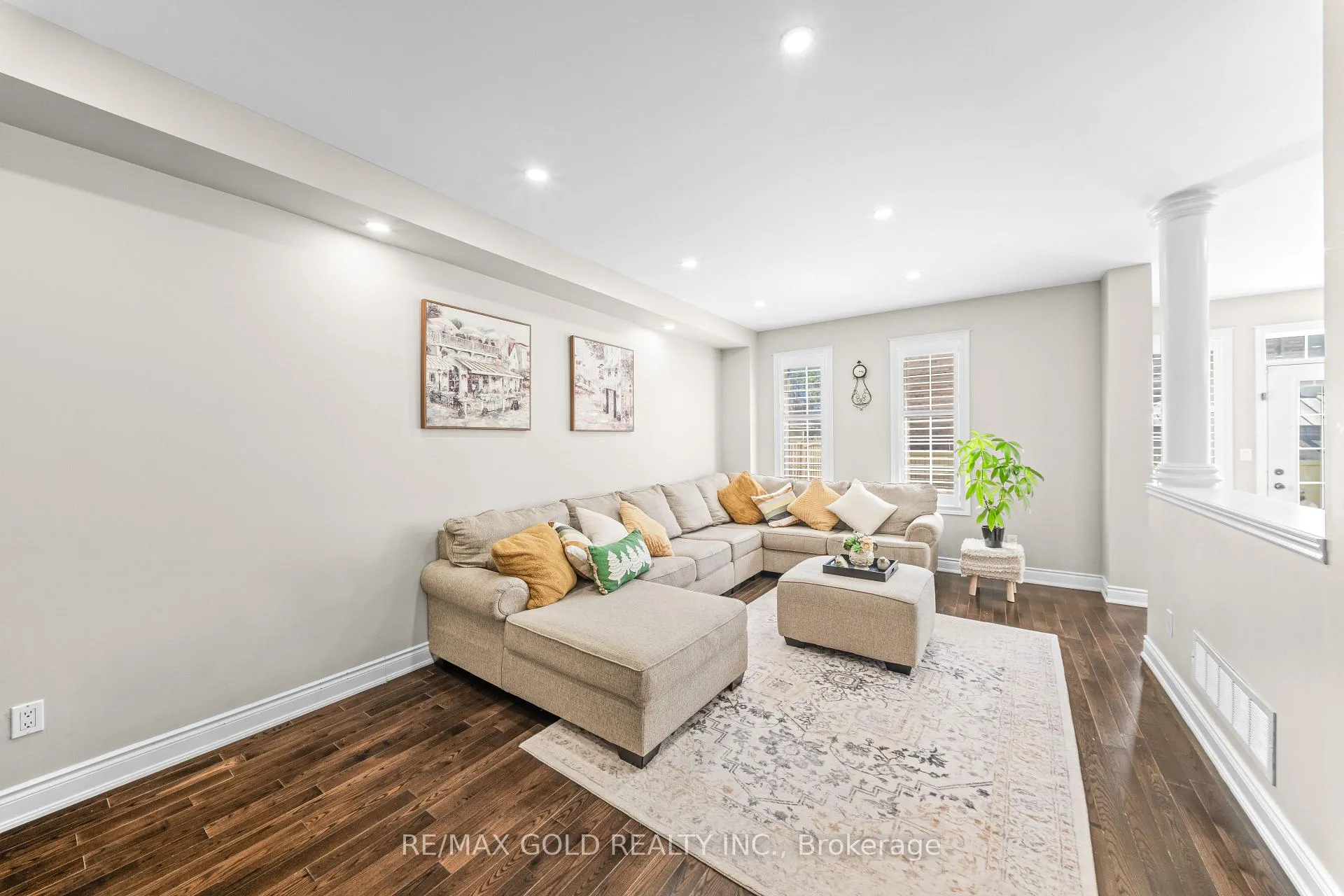 Photo 13 of 18 Hampton Springs Drive, Brampton, Bram East — HOMEH