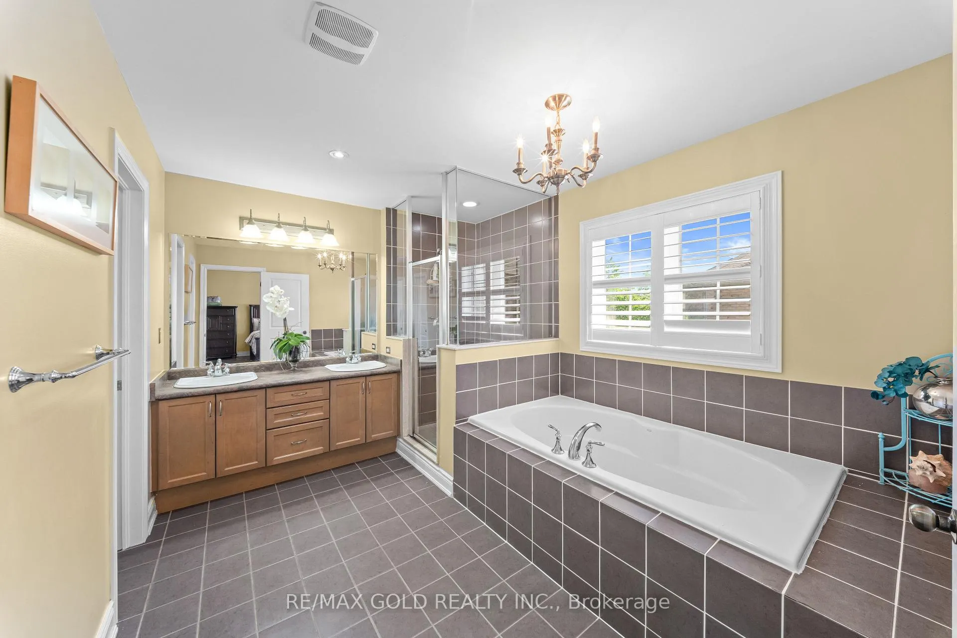 Photo 24 of 18 Hampton Springs Drive, Brampton, Bram East — HOMEH