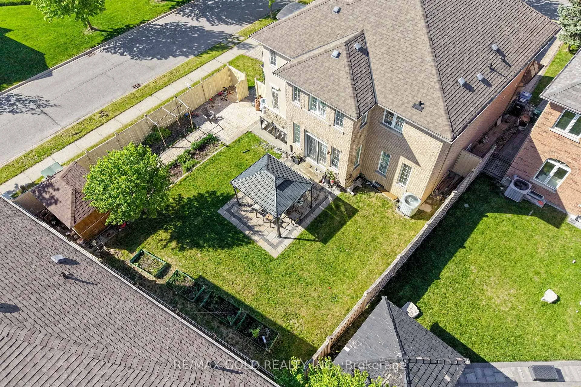 Photo 39 of 18 Hampton Springs Drive, Brampton, Bram East — HOMEH
