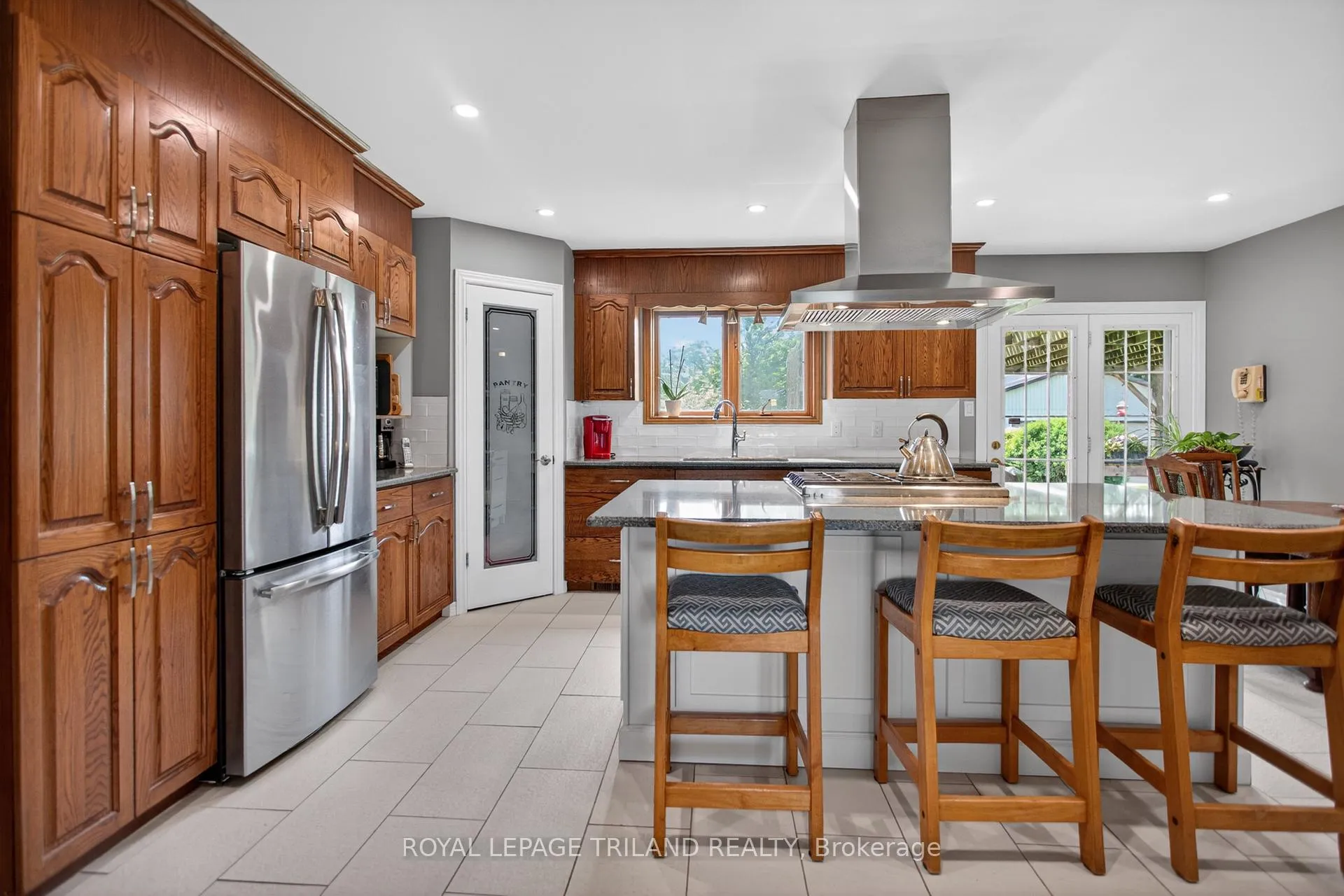 Photo 10 of 8651 Irish Drive, Strathroy-Caradoc, Rural Strathroy-Caradoc — HOMEH