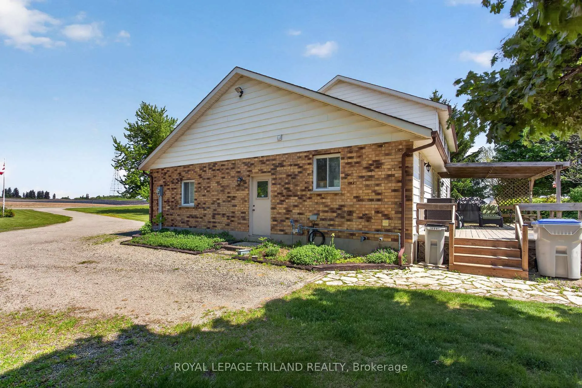 Photo 39 of 8651 Irish Drive, Strathroy-Caradoc, Rural Strathroy-Caradoc — HOMEH