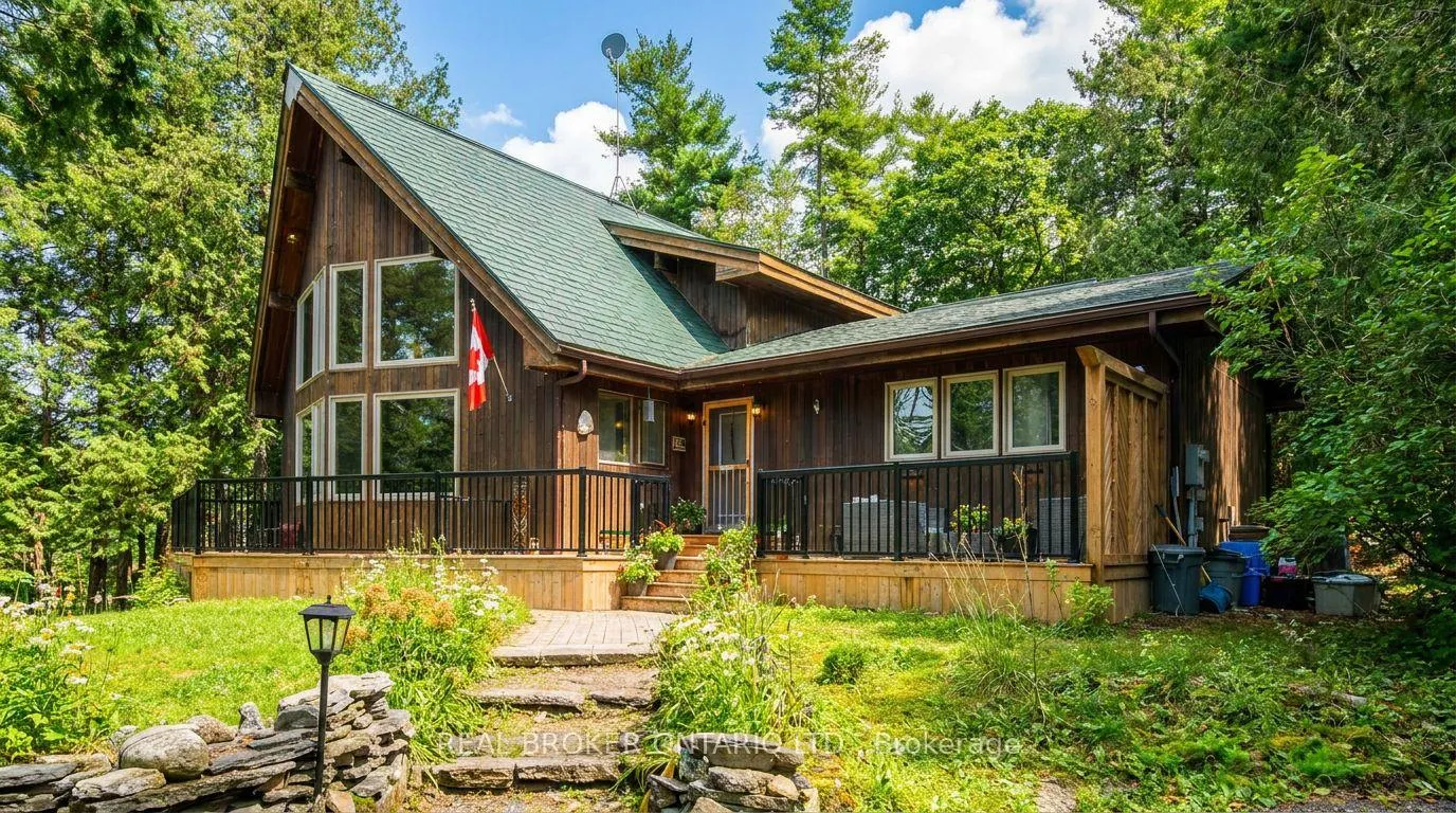 Photo 2 of 1 Woodland Drive, McNab/Braeside, Mcnab/Braeside Twps — HOMEH