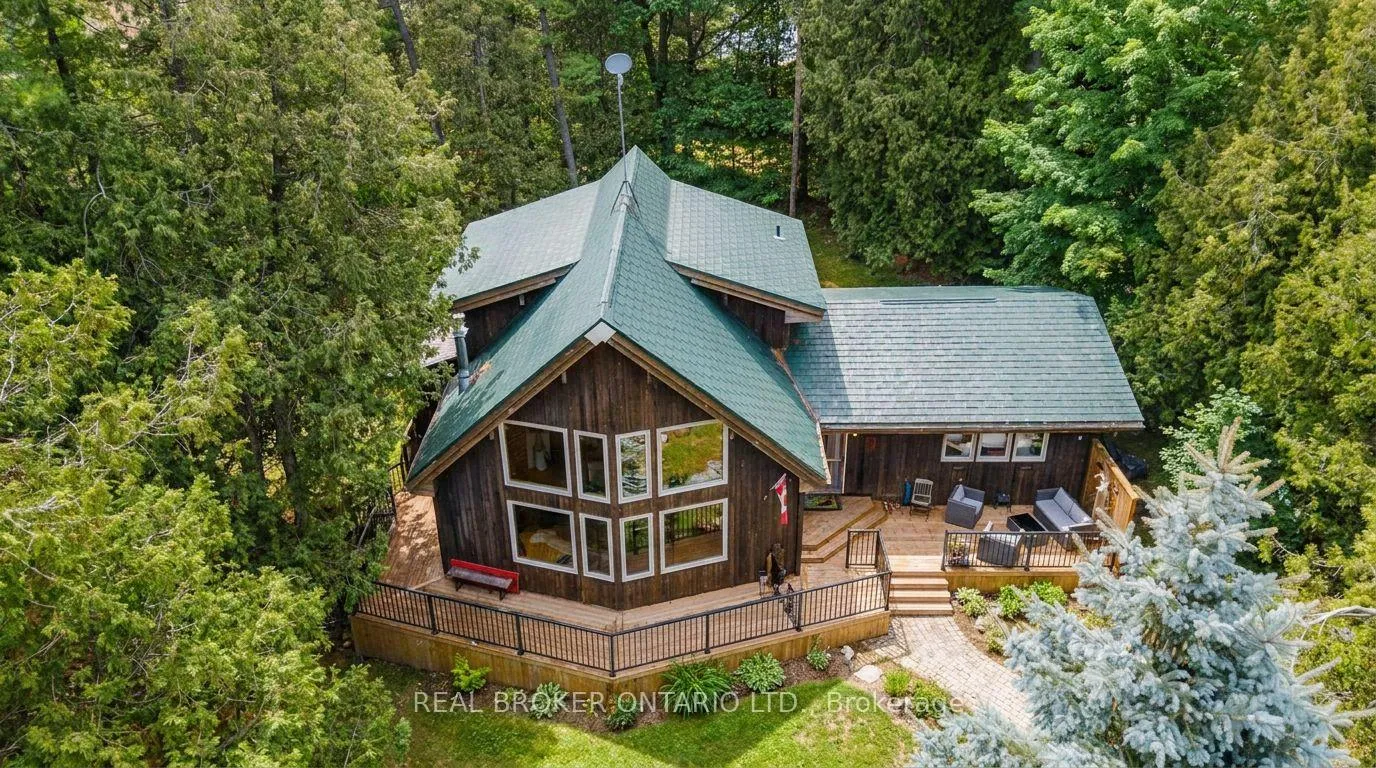 Photo 3 of 1 Woodland Drive, McNab/Braeside, Mcnab/Braeside Twps — HOMEH
