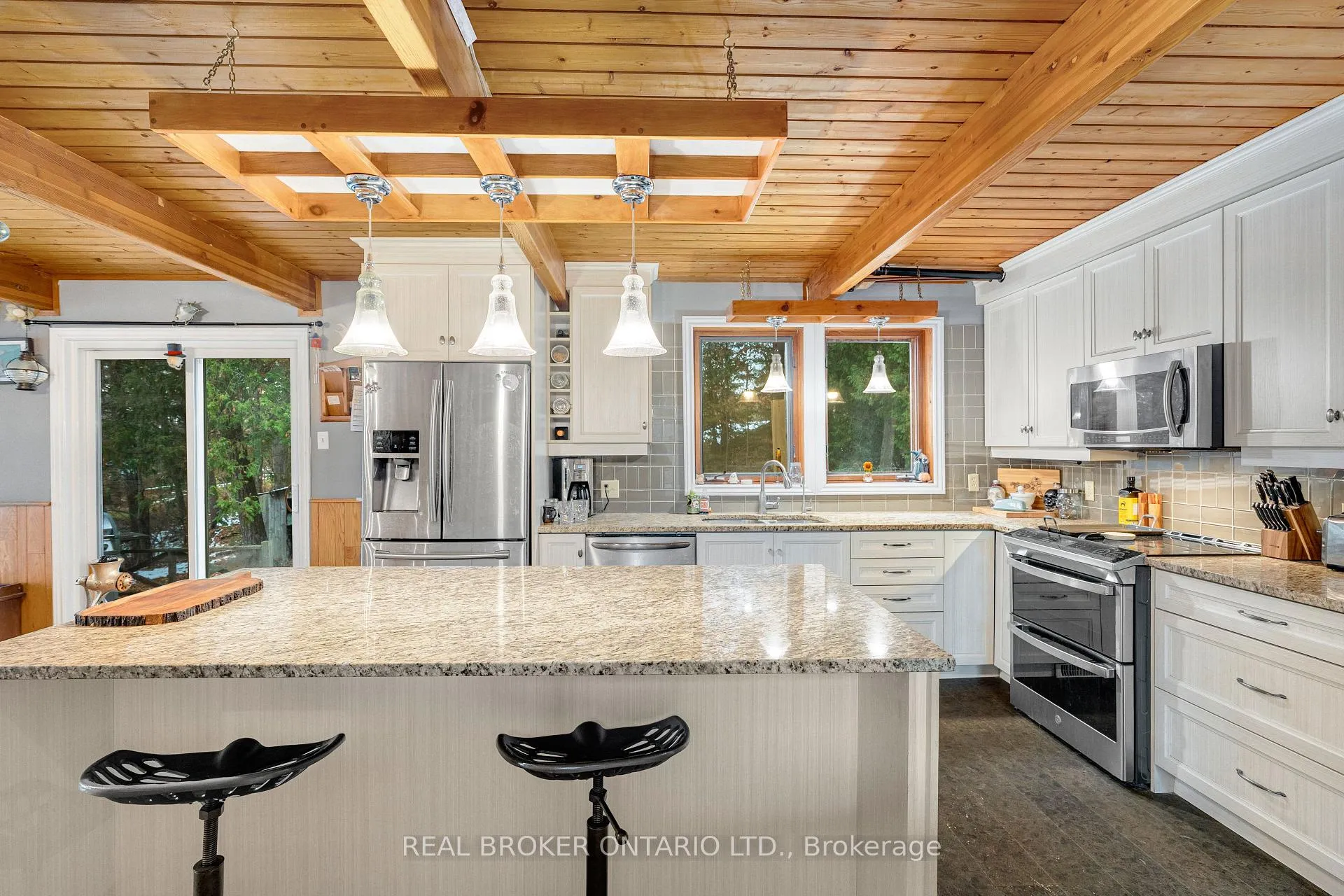 Photo 21 of 1 Woodland Drive, McNab/Braeside, Mcnab/Braeside Twps — HOMEH