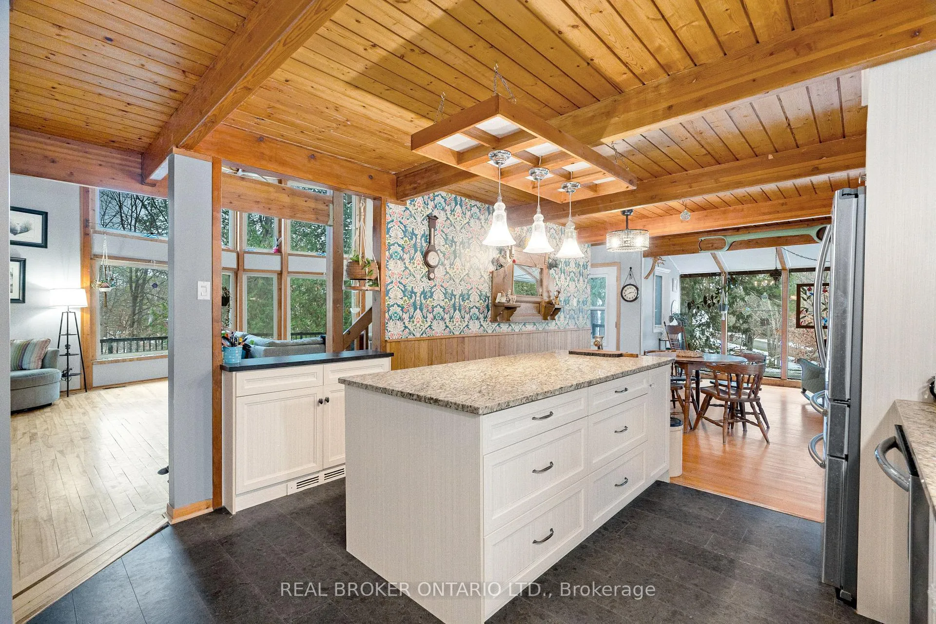 Photo 29 of 1 Woodland Drive, McNab/Braeside, Mcnab/Braeside Twps — HOMEH