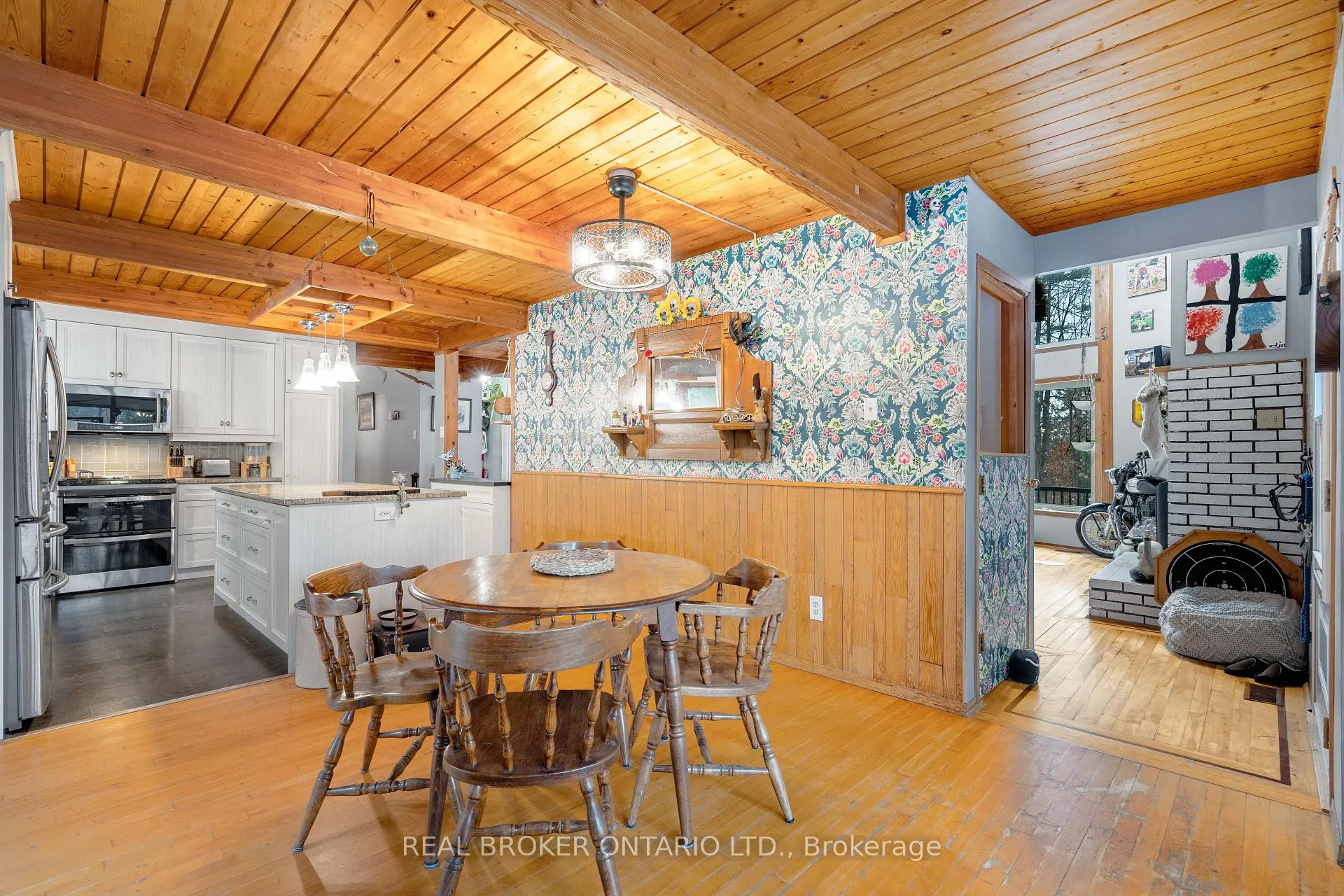 Photo 34 of 1 Woodland Drive, McNab/Braeside, Mcnab/Braeside Twps — HOMEH