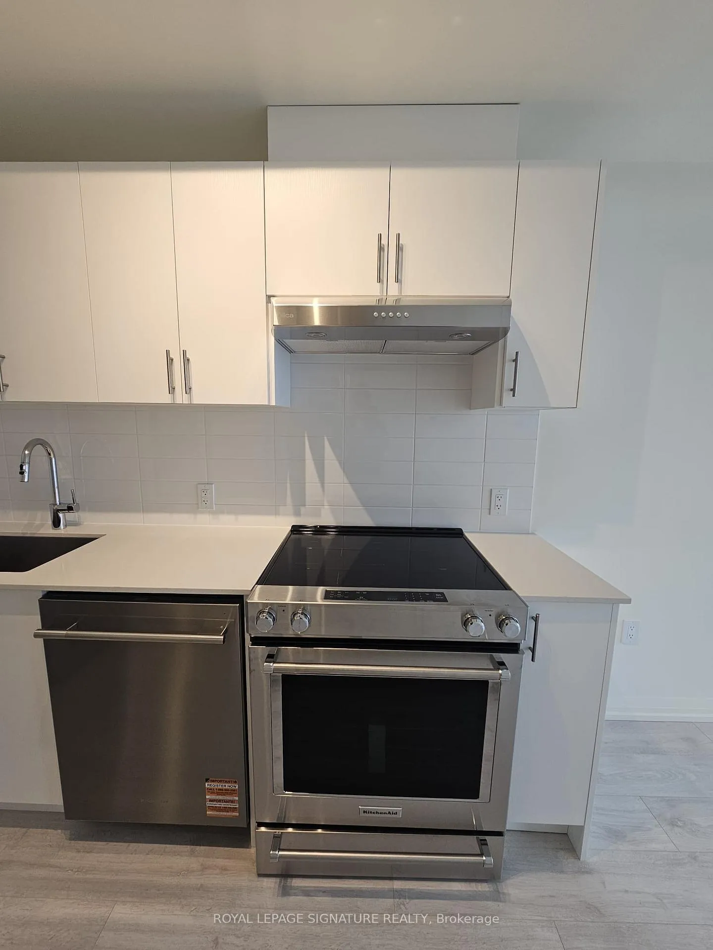 Photo 10 of Unit 807, 27 Korda Gate, Vaughan, Vellore Village — HOMEH