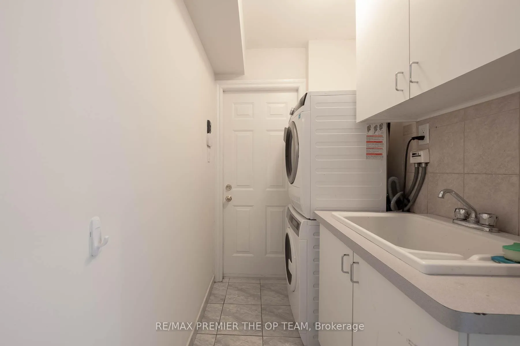 Photo 9 of 79 Governor Crescent, Vaughan, East Woodbridge — HOMEH