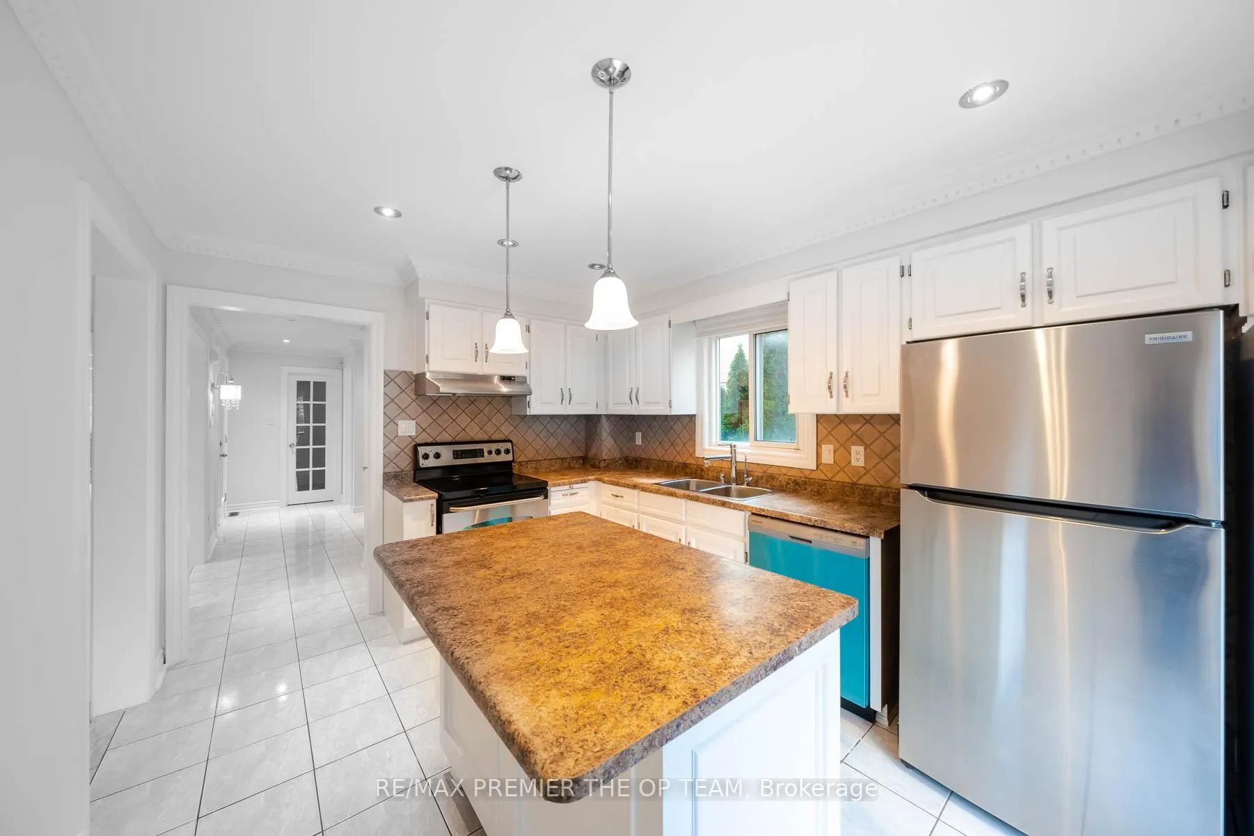 Photo 11 of 79 Governor Crescent, Vaughan, East Woodbridge — HOMEH