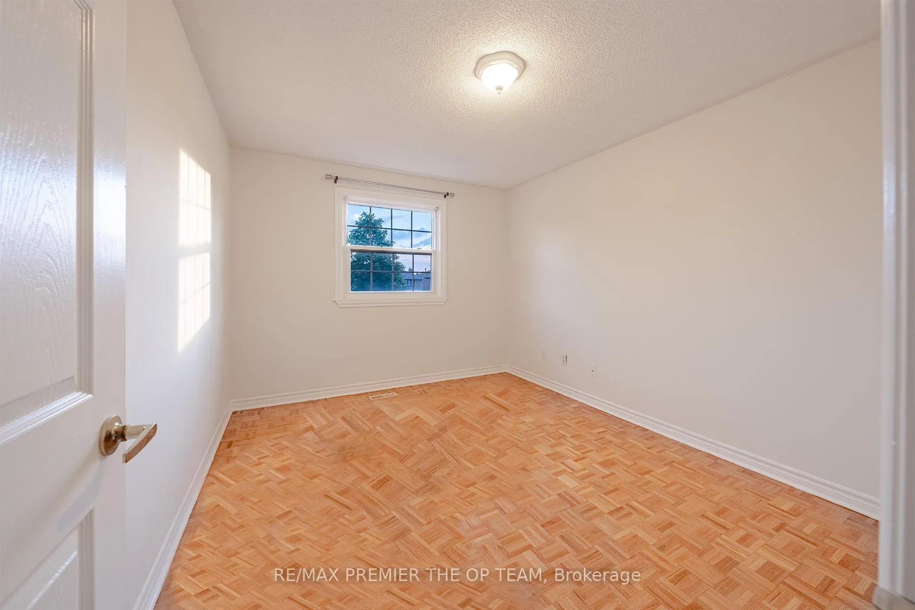 Photo 19 of 79 Governor Crescent, Vaughan, East Woodbridge — HOMEH