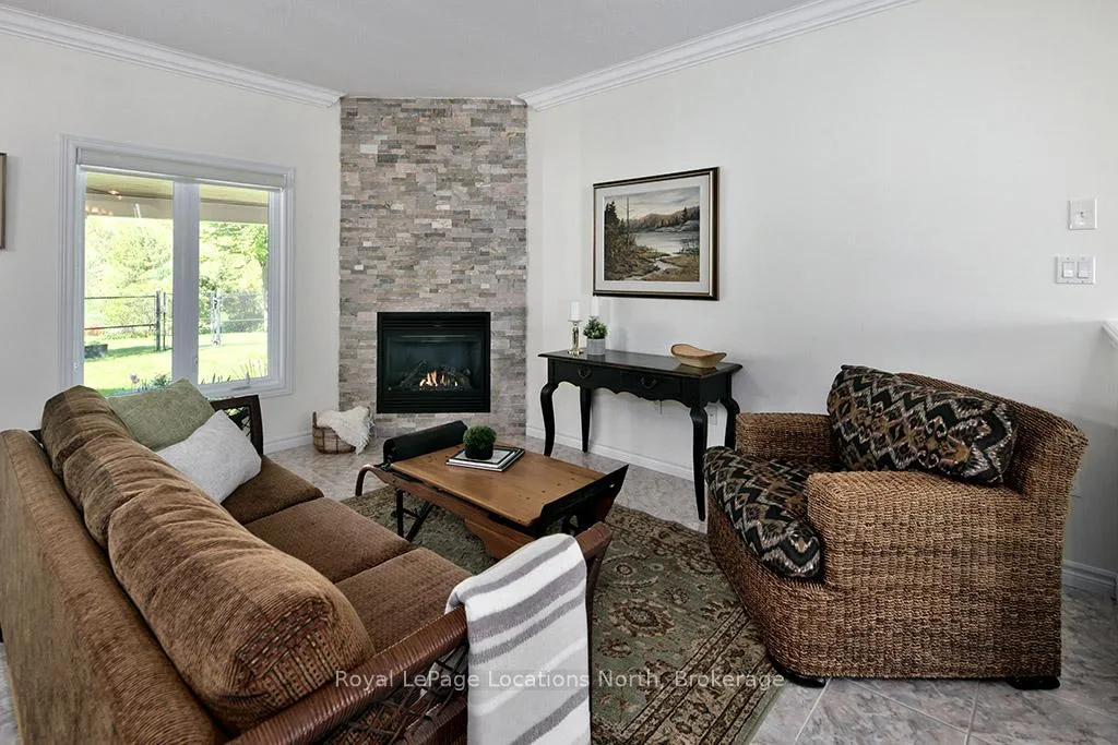Photo 10 of 85 Chamberlain Crescent, Collingwood — HOMEH