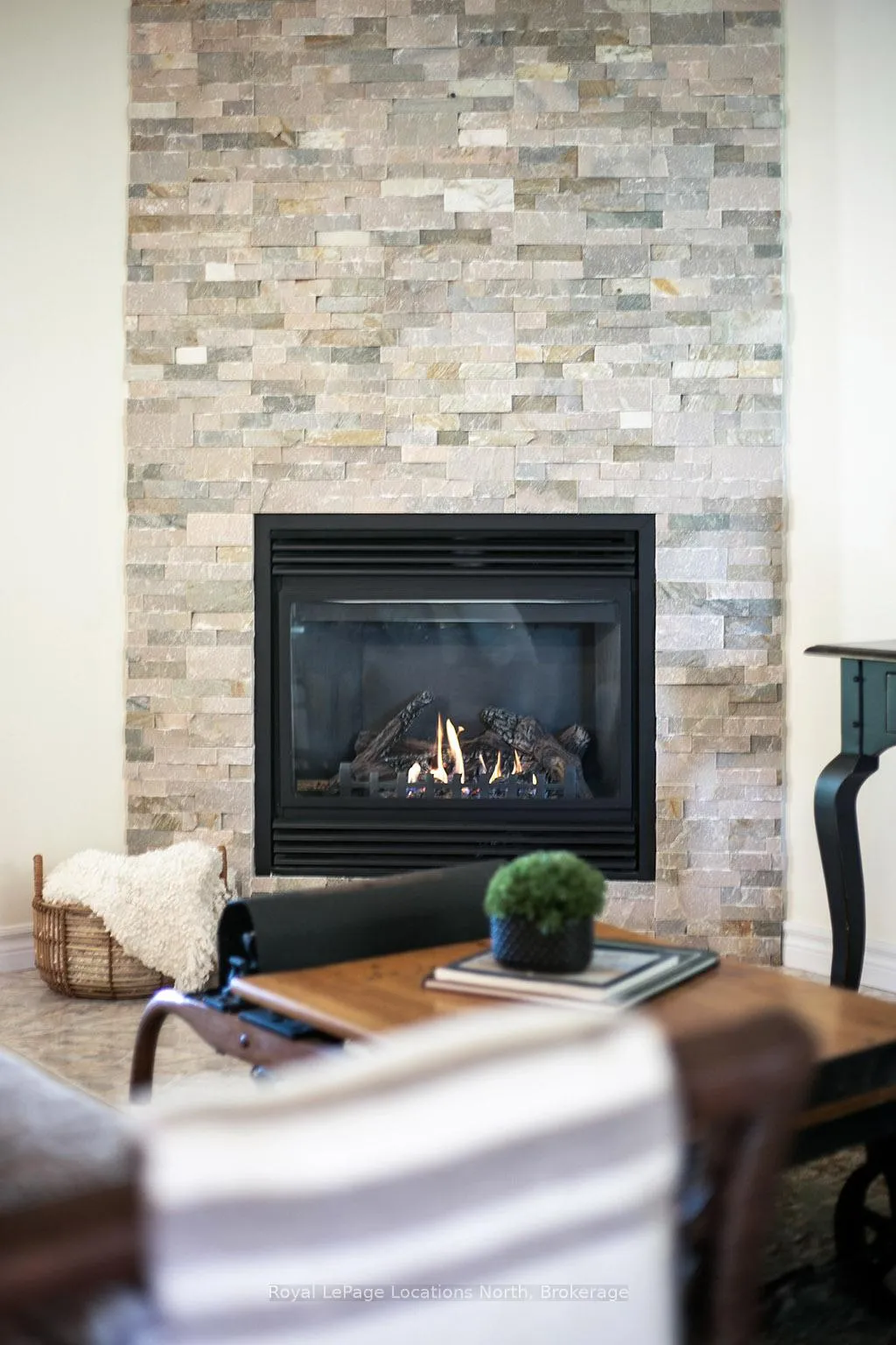 Photo 11 of 85 Chamberlain Crescent, Collingwood — HOMEH