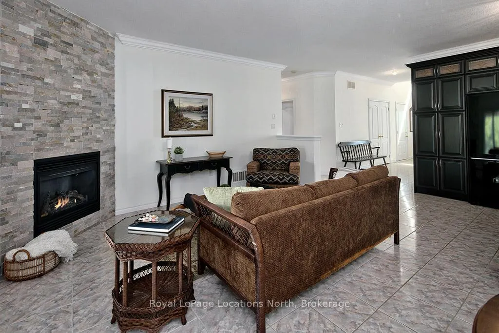 Photo 12 of 85 Chamberlain Crescent, Collingwood — HOMEH