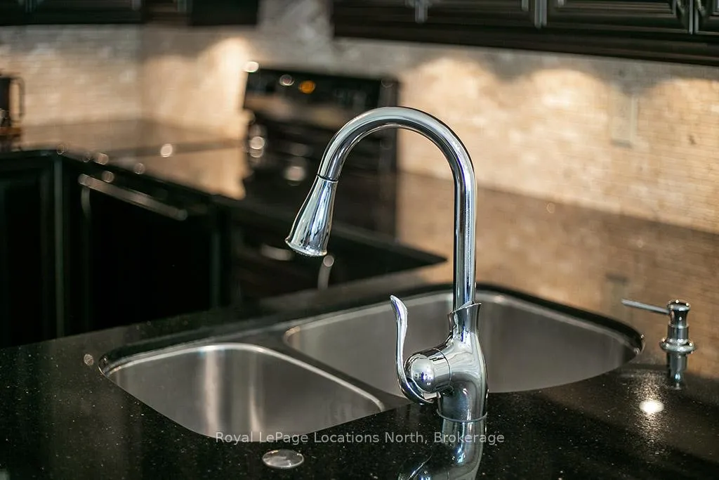 Photo 16 of 85 Chamberlain Crescent, Collingwood — HOMEH