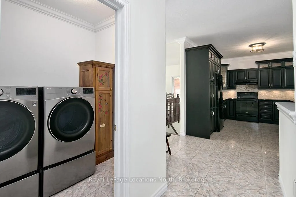 Photo 35 of 85 Chamberlain Crescent, Collingwood — HOMEH