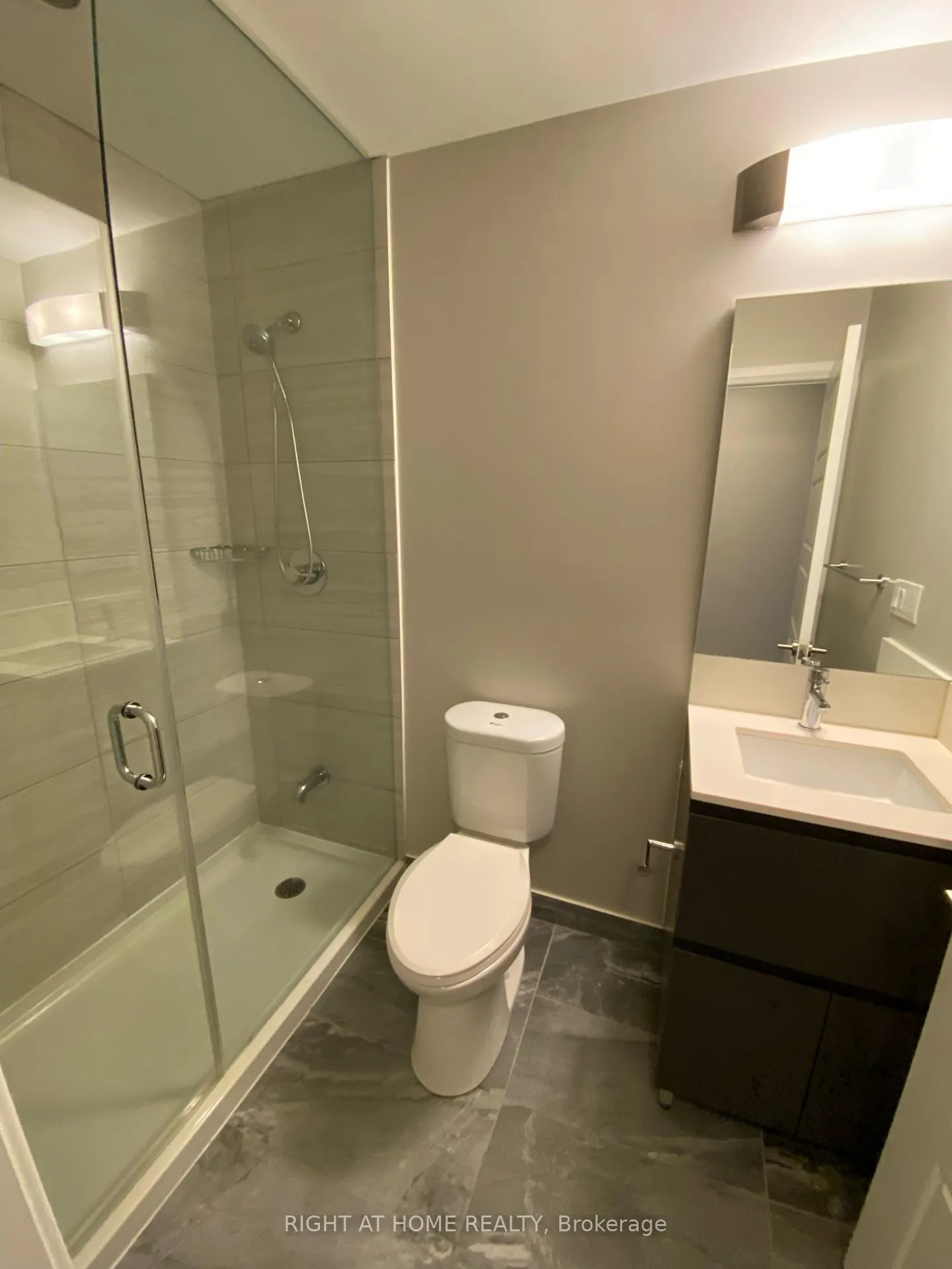 Photo 8 of Unit 608, 25 Water Walk Drive, Markham, Unionville — HOMEH