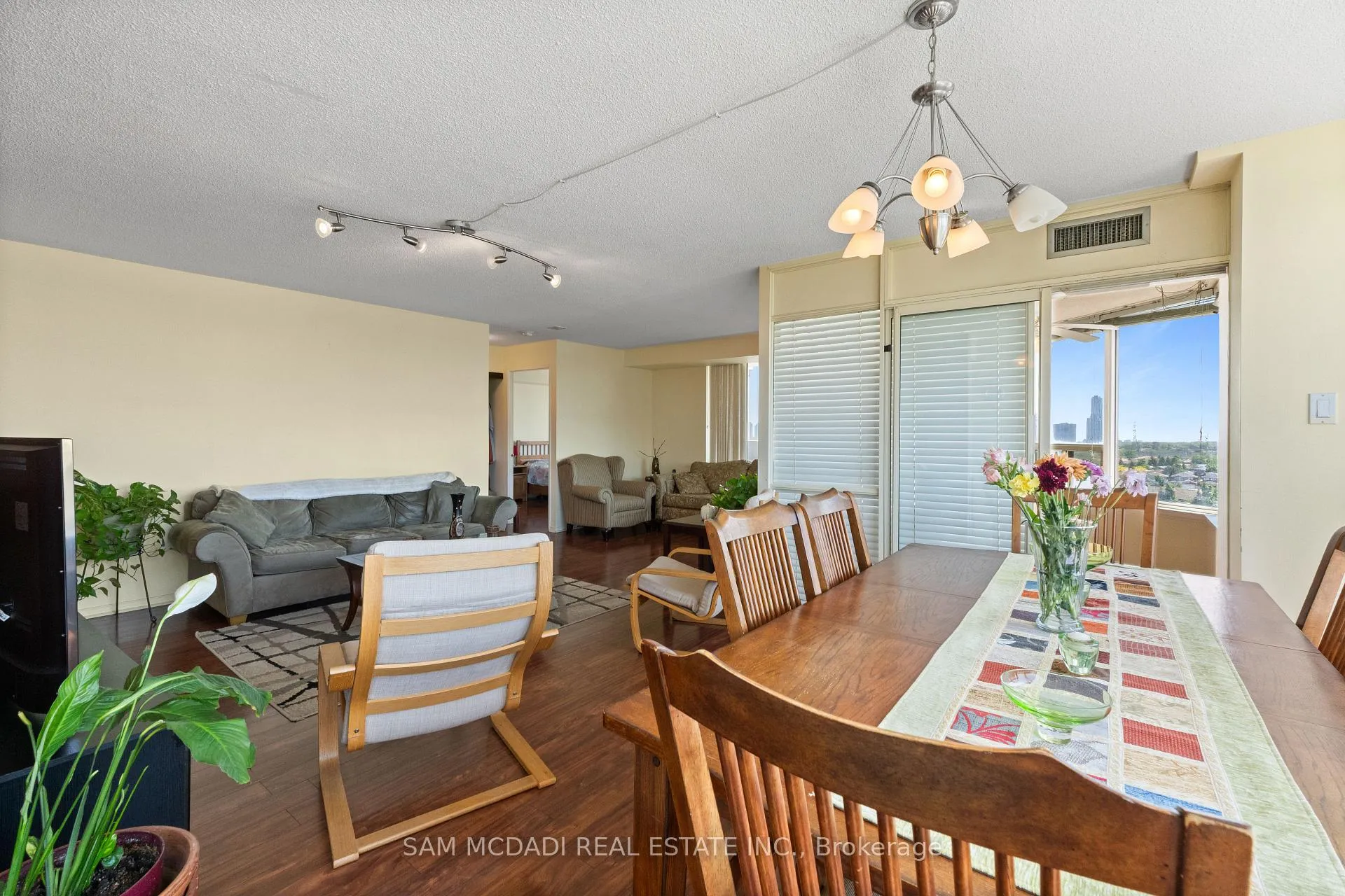 Photo 17 of Unit 1109, 700 Constellation Drive, Mississauga, Hurontario — HOMEH
