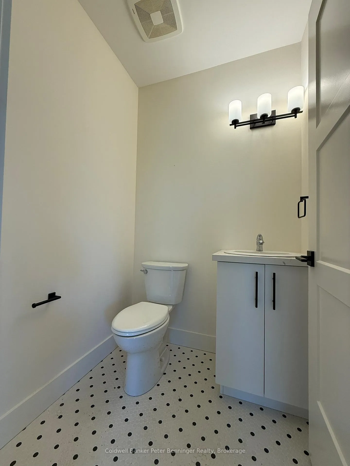 Photo 21 of Unit 401, 604 Queen Street S, Arran-Elderslie — HOMEH