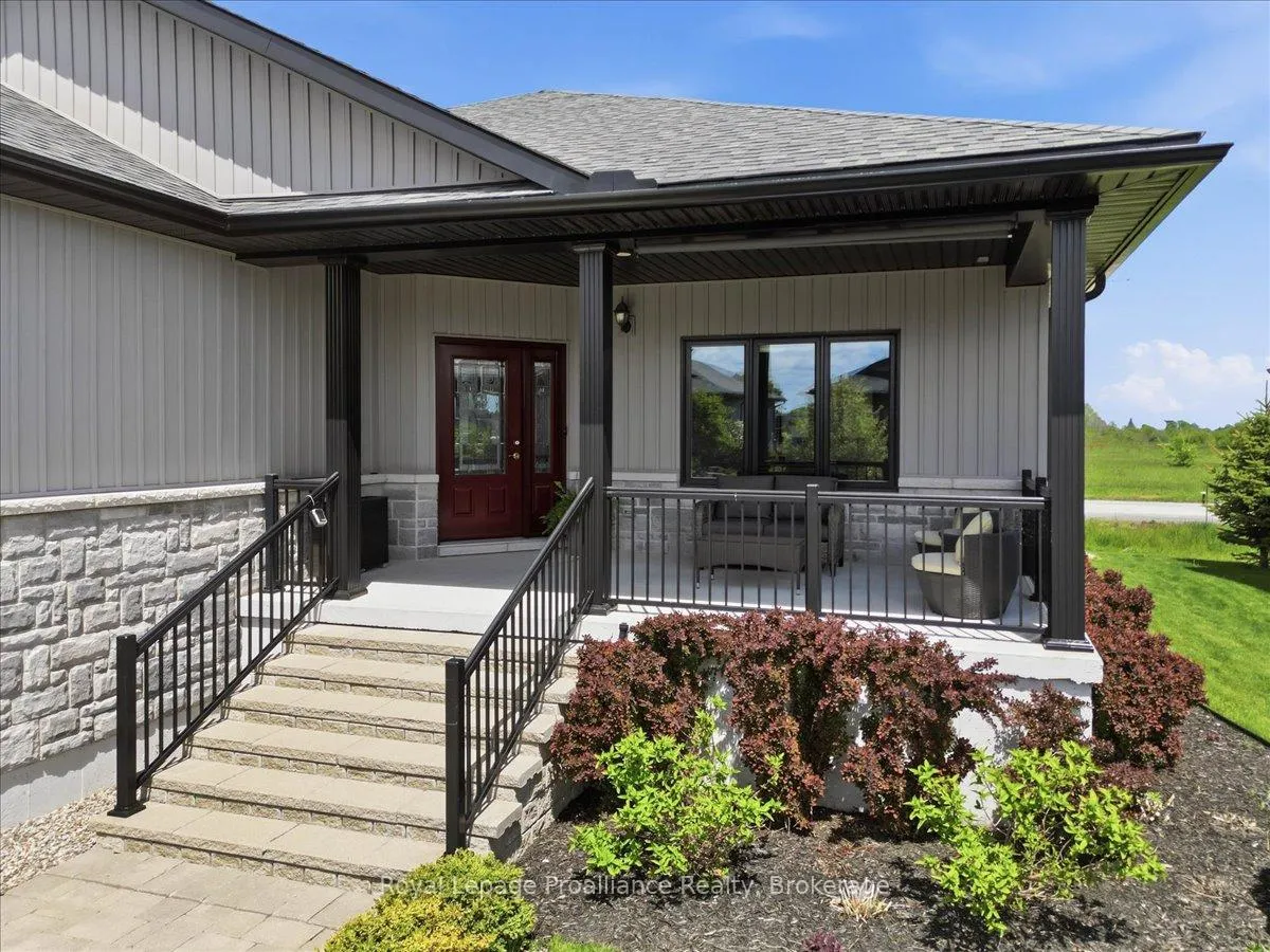 Photo 2 of 8 Dorchester Drive, Prince Edward County, Wellington — HOMEH