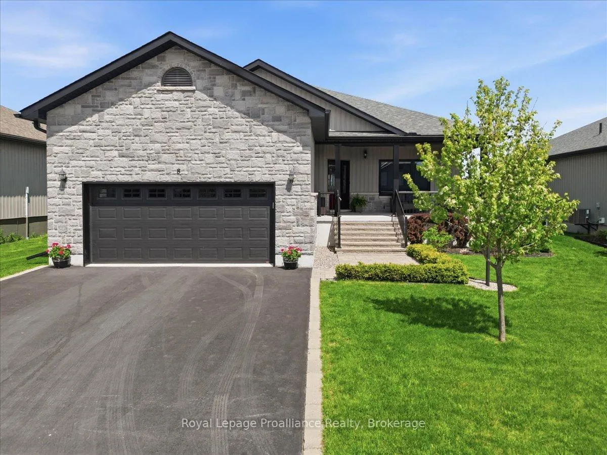 Photo 4 of 8 Dorchester Drive, Prince Edward County, Wellington — HOMEH