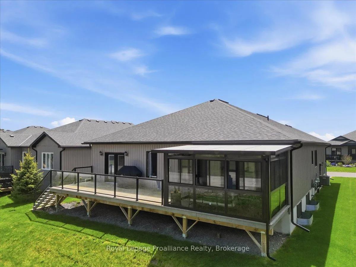 Photo 5 of 8 Dorchester Drive, Prince Edward County, Wellington — HOMEH