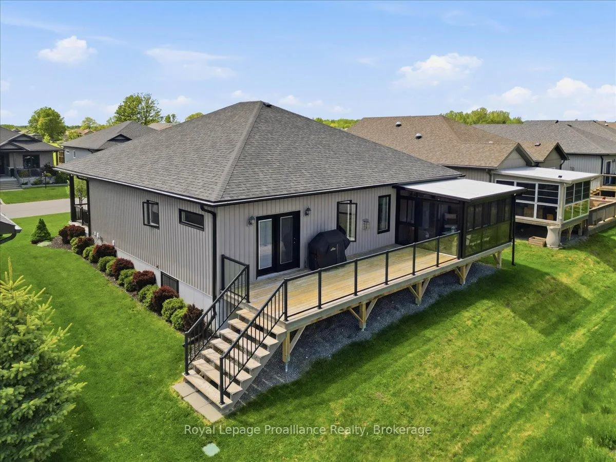 Photo 7 of 8 Dorchester Drive, Prince Edward County, Wellington — HOMEH