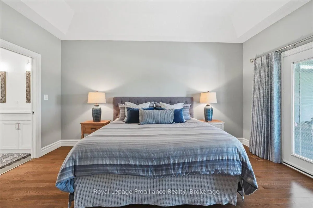 Photo 33 of 8 Dorchester Drive, Prince Edward County, Wellington — HOMEH